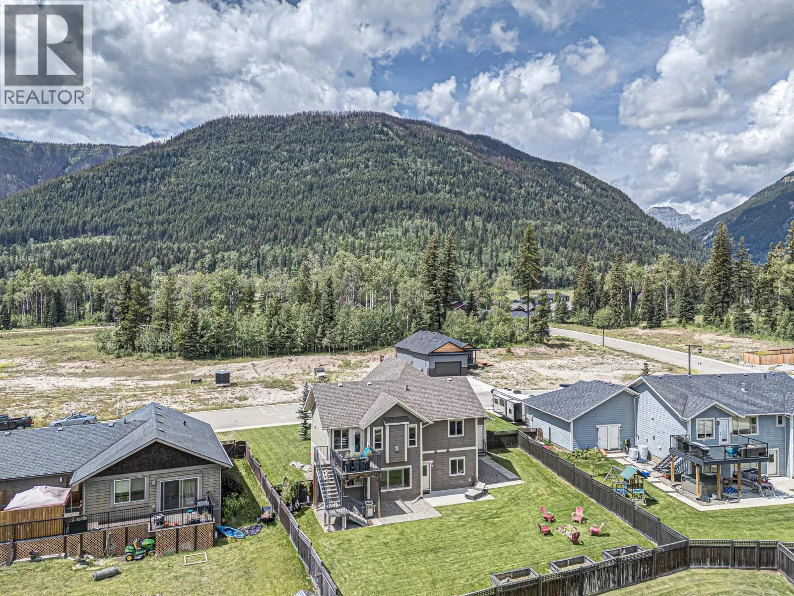 2030 GOLDEN EAGLE Drive