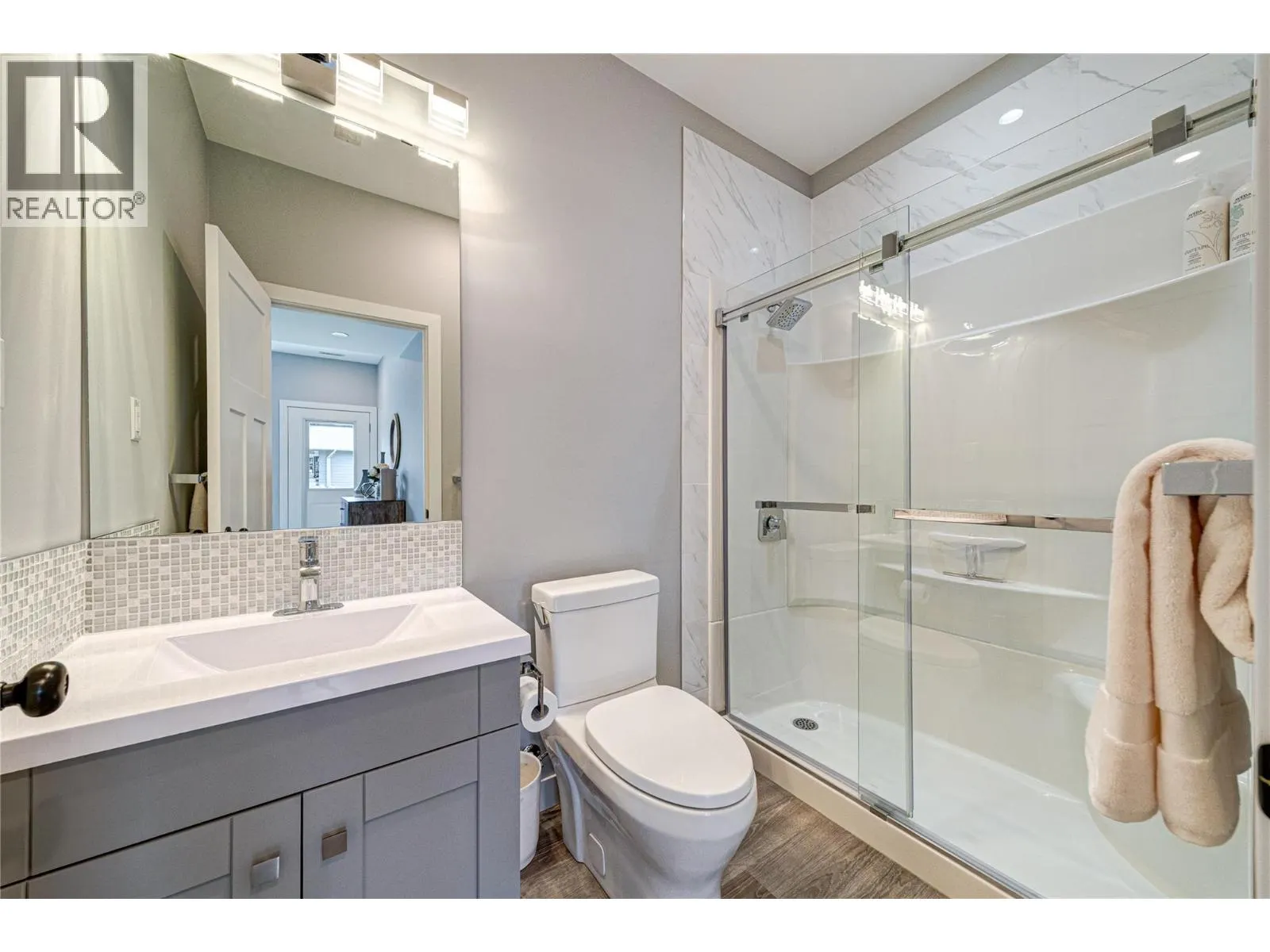2030 GOLDEN EAGLE Drive