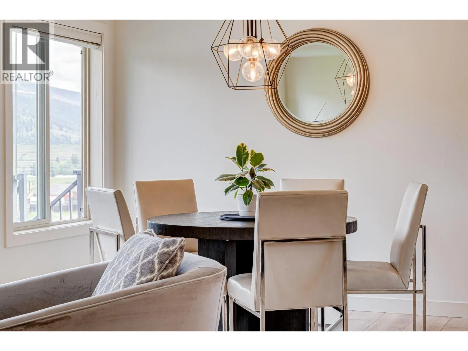 2030 GOLDEN EAGLE Drive