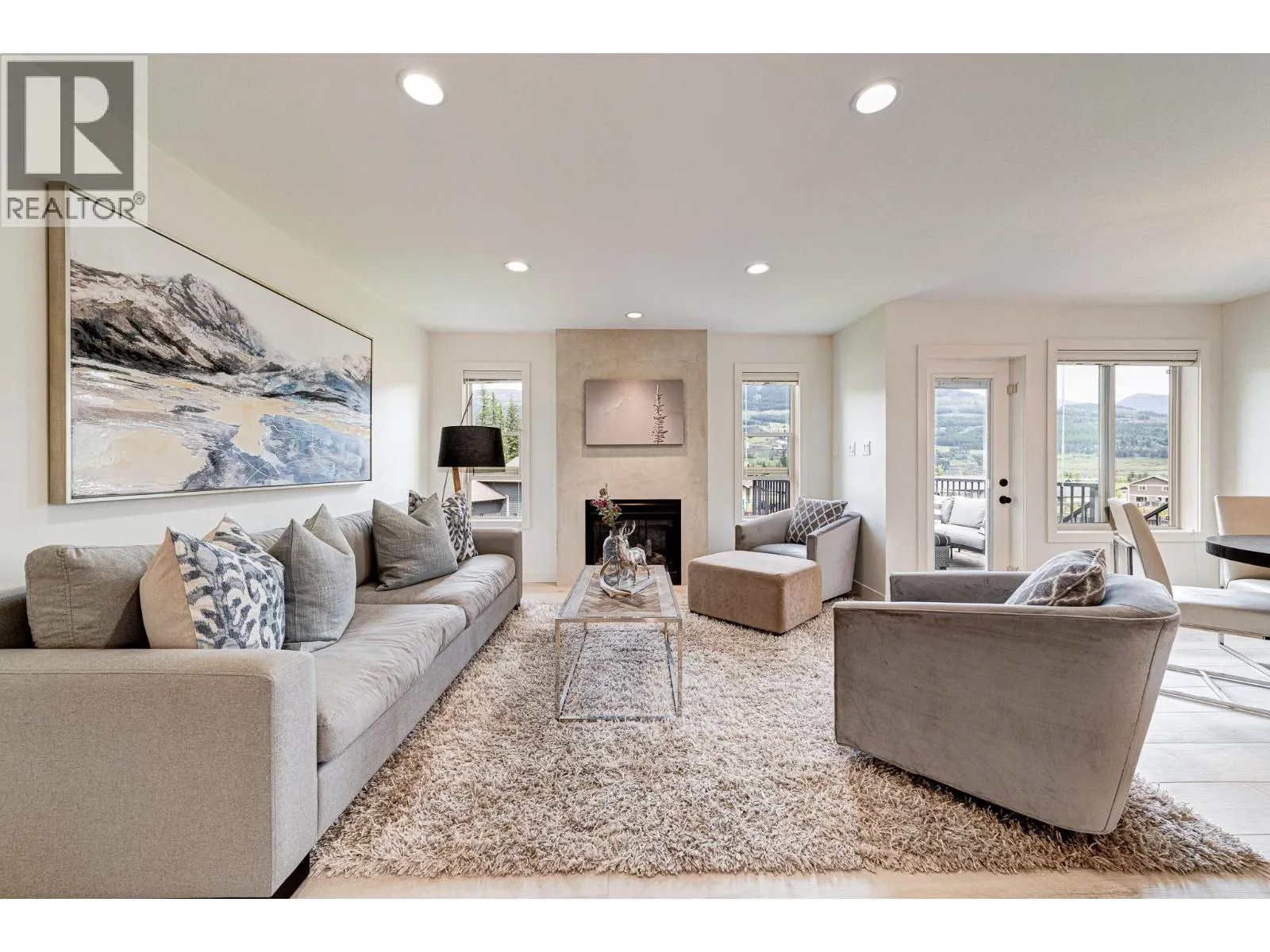 2030 GOLDEN EAGLE Drive