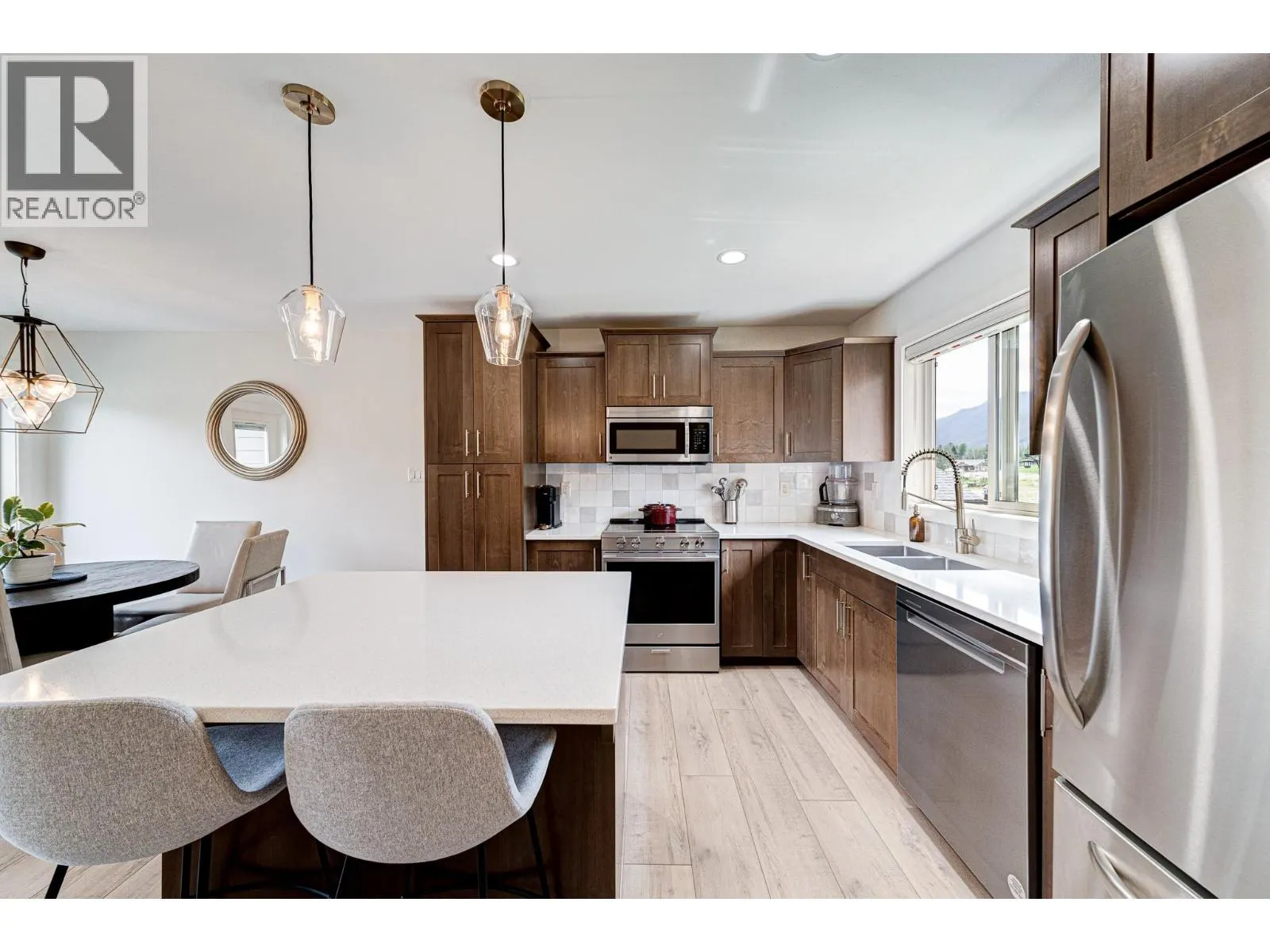 2030 GOLDEN EAGLE Drive