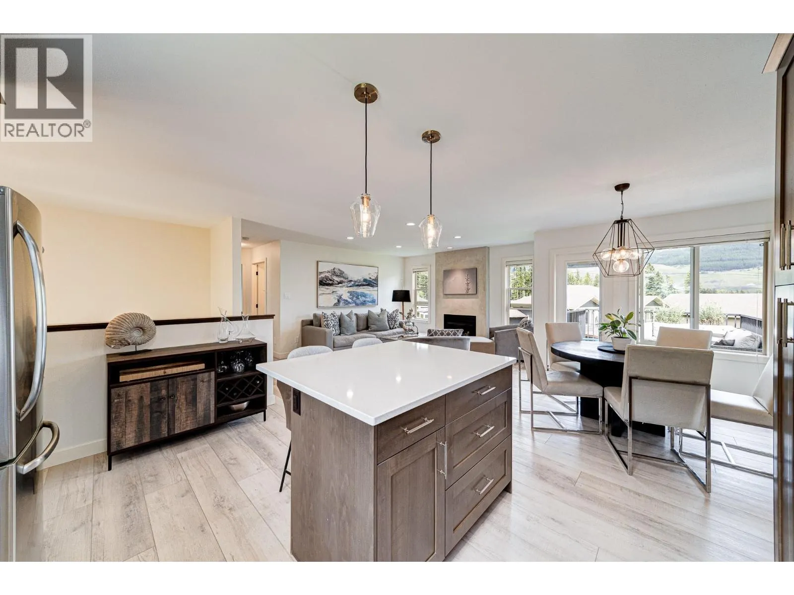 2030 GOLDEN EAGLE Drive