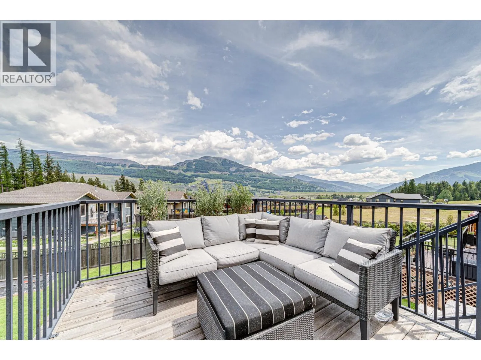 2030 GOLDEN EAGLE Drive