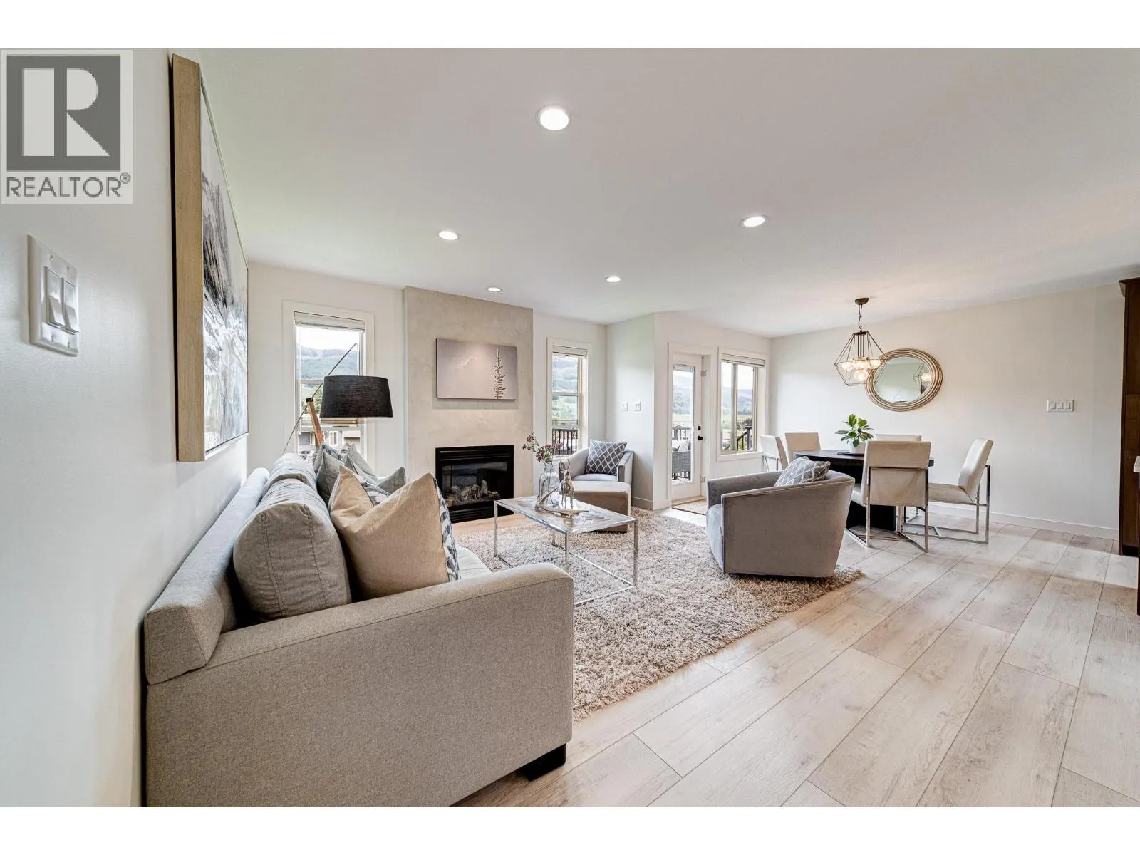 2030 GOLDEN EAGLE Drive