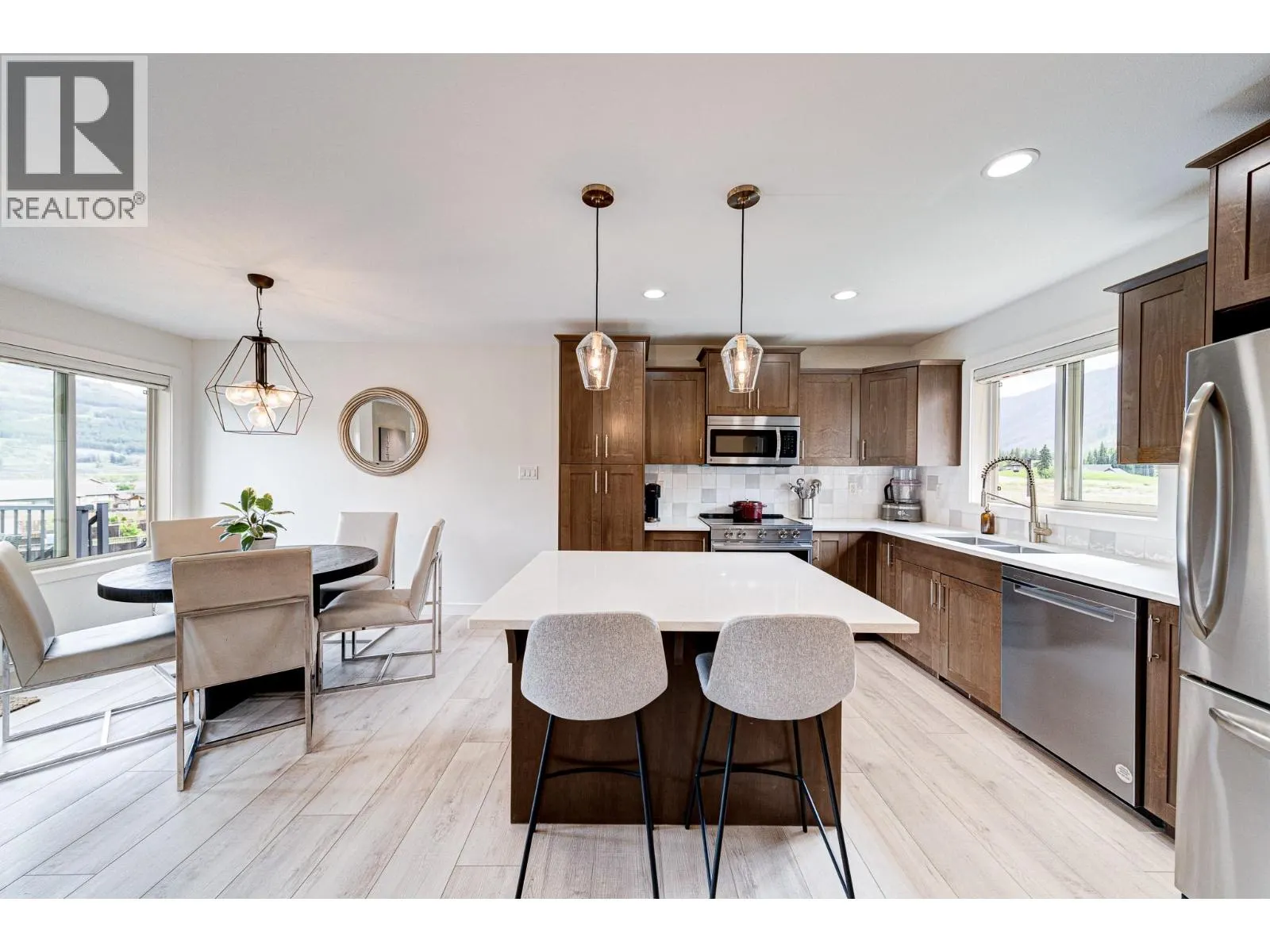 2030 GOLDEN EAGLE Drive