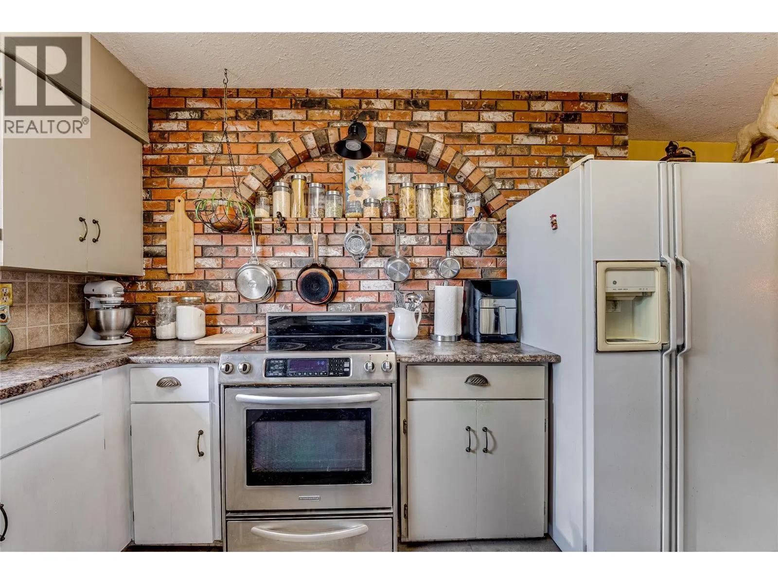 6944 Buchanan Road