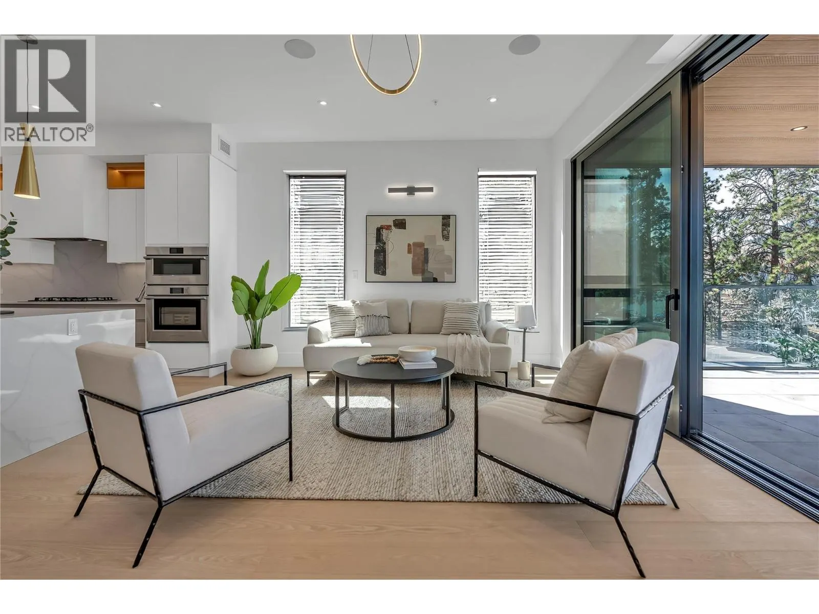 602 Lakeshore Drive Unit# 201