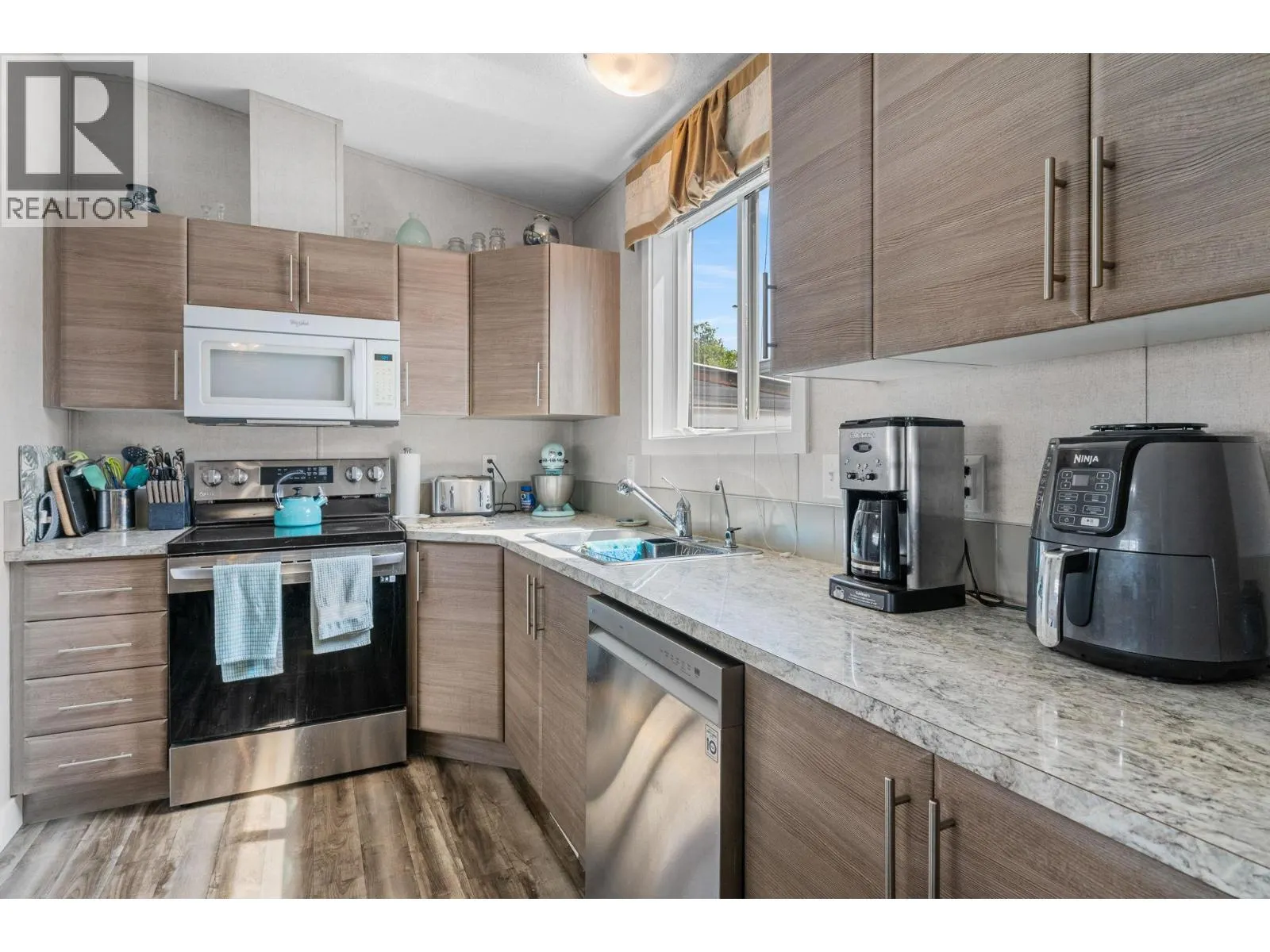 8945 Highway 97 N Unit# 16