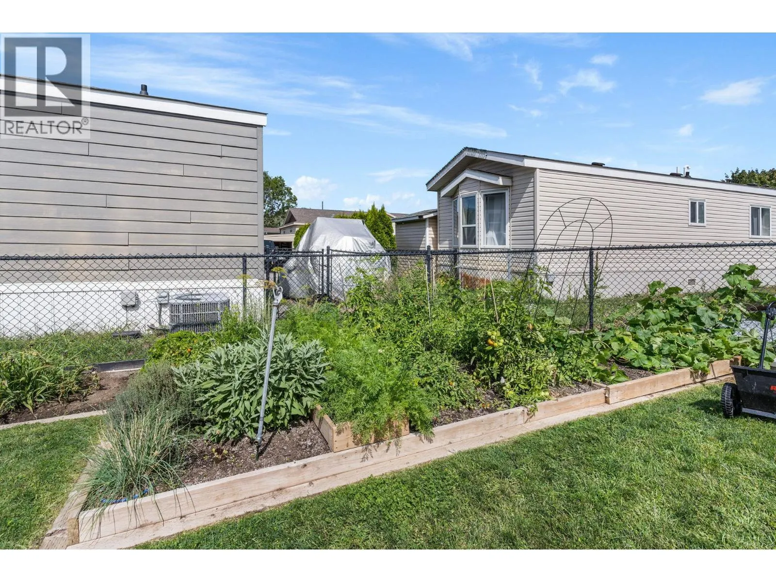 8945 Highway 97 N Unit# 16