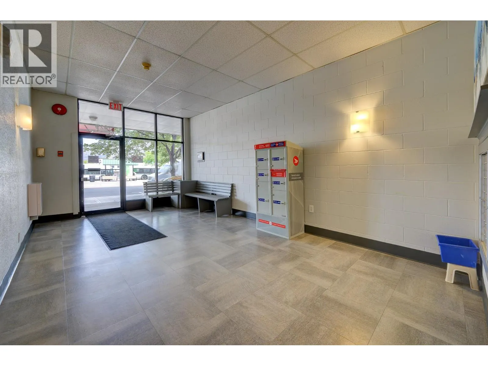 629 LANSDOWNE Street Unit# 208