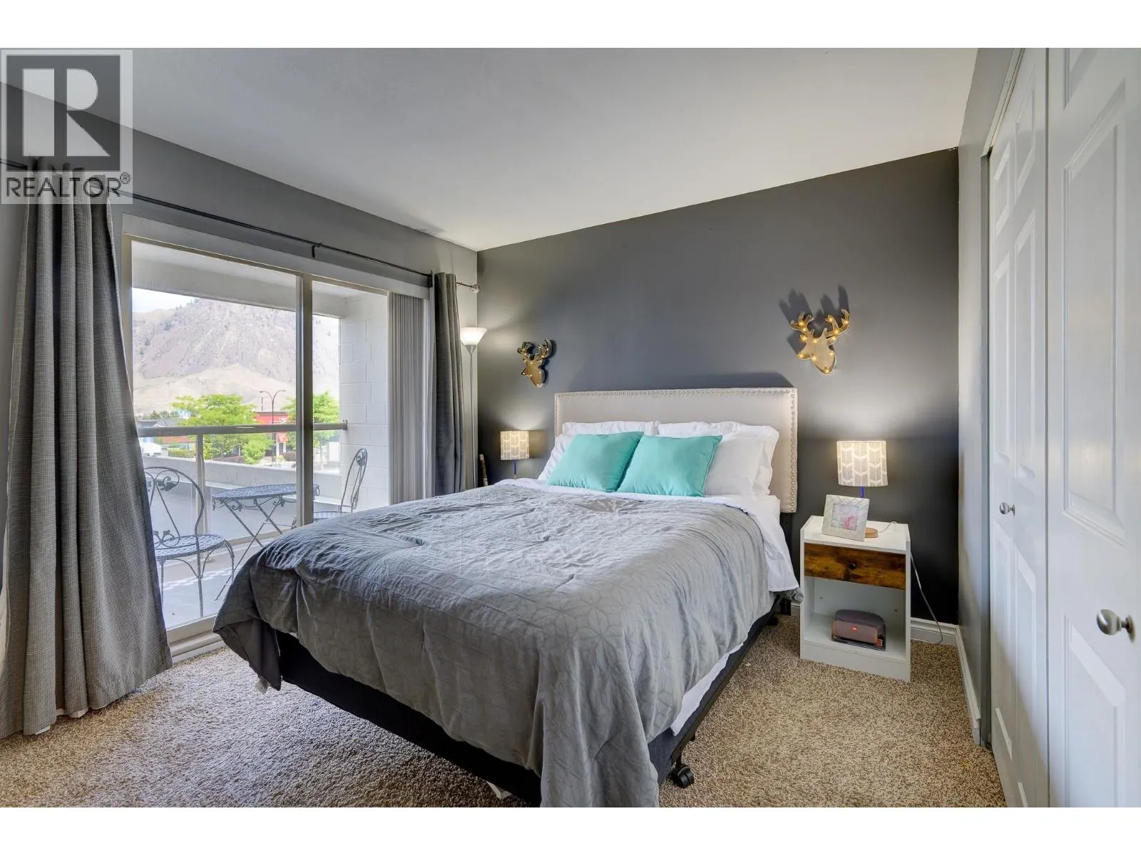 629 LANSDOWNE Street Unit# 208