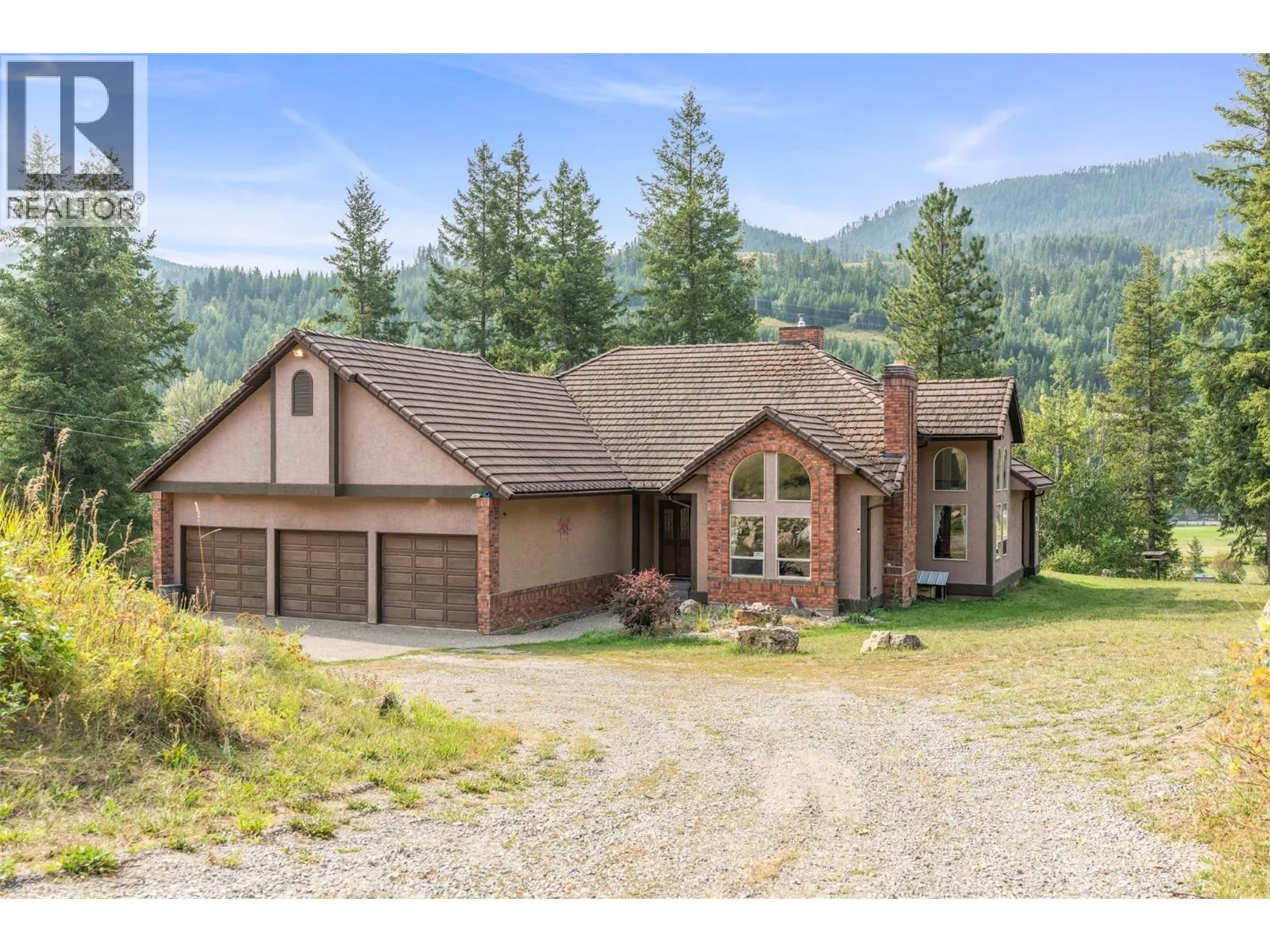 995 Shuswap River Drive