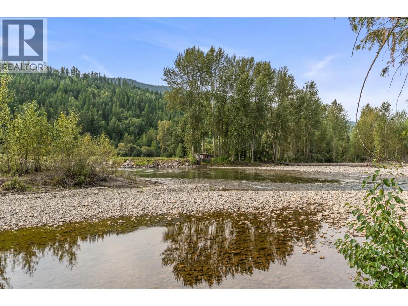 995 Shuswap River Drive