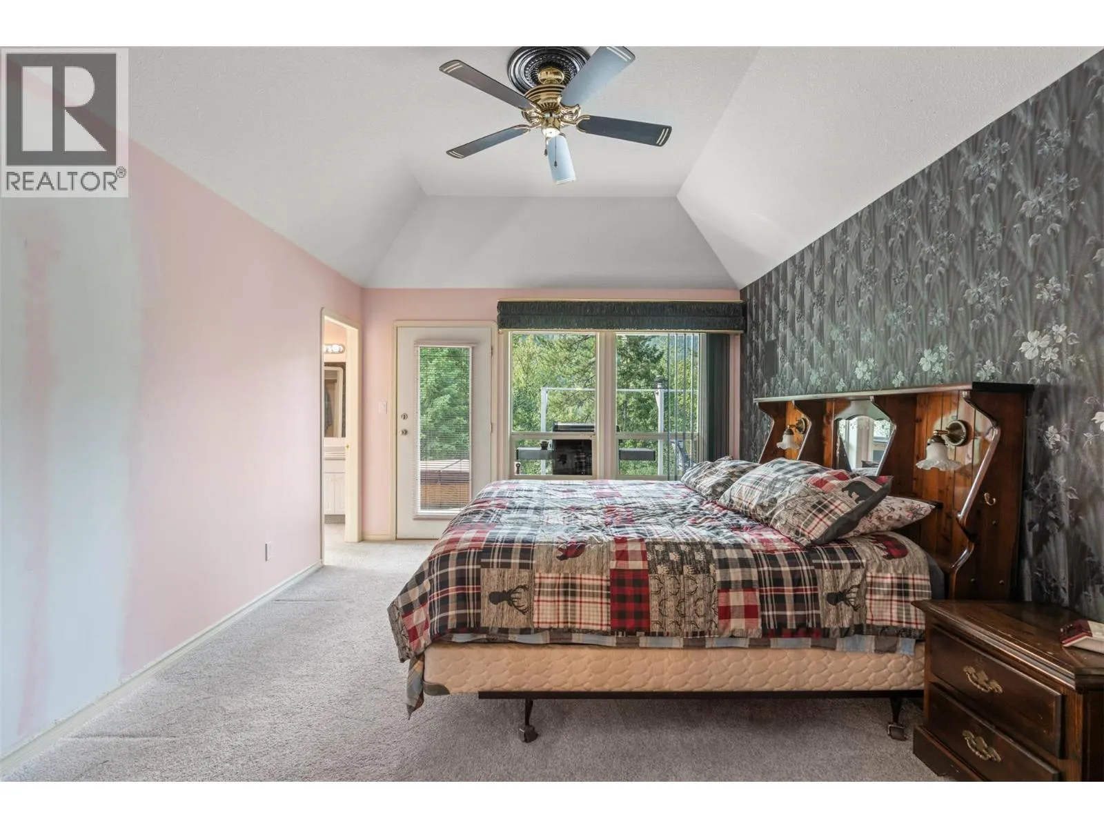 995 Shuswap River Drive