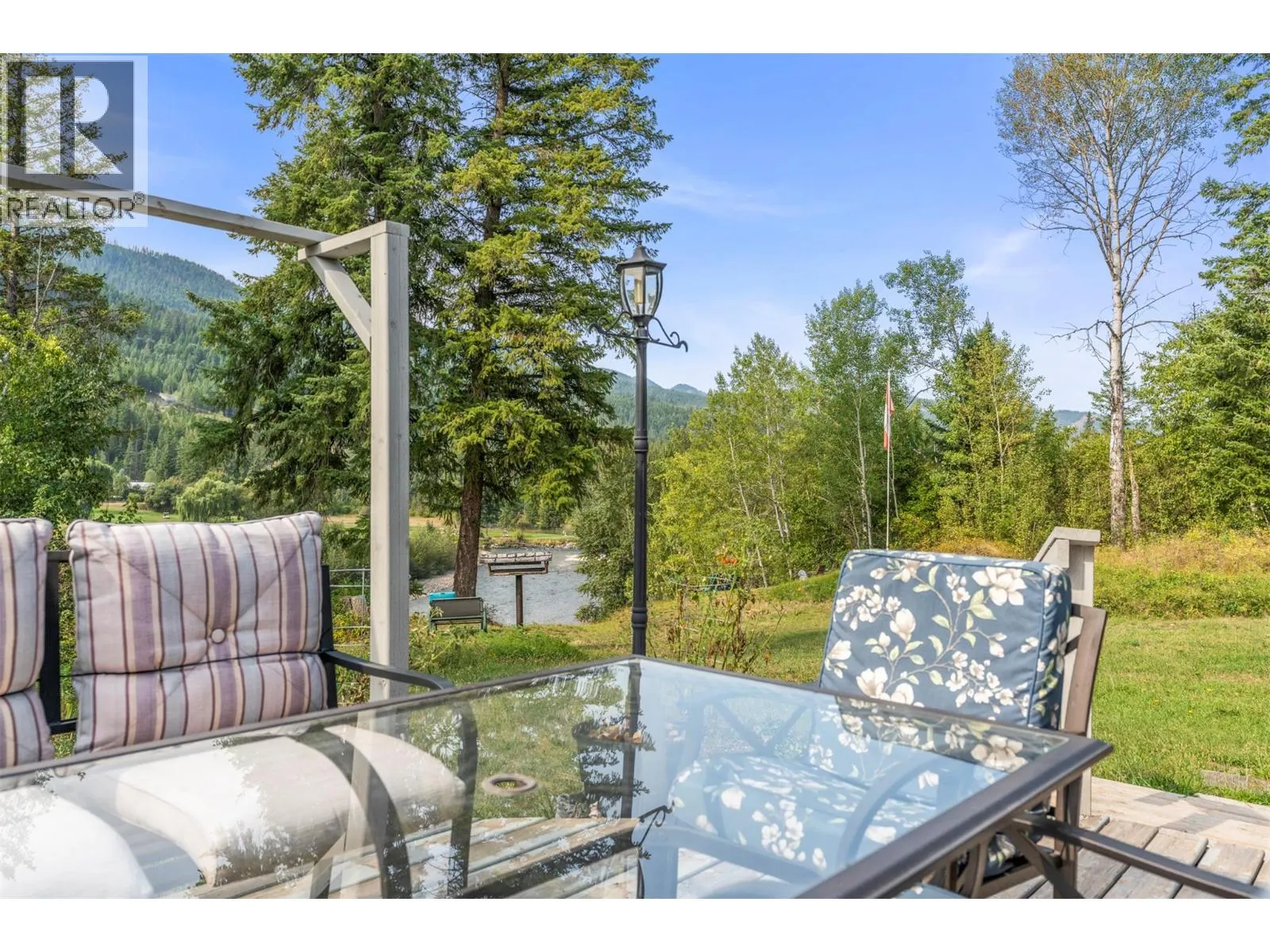 995 Shuswap River Drive