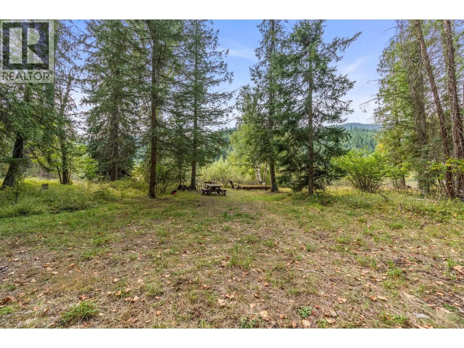 995 Shuswap River Drive