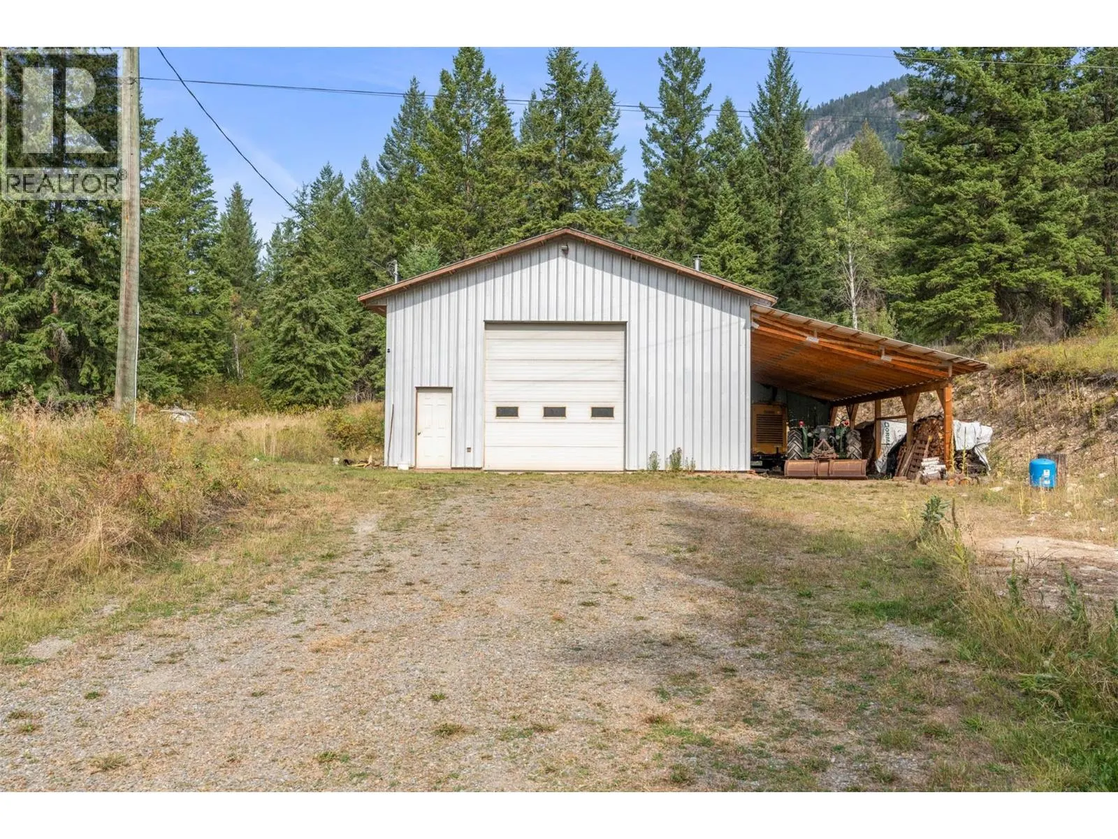 995 Shuswap River Drive