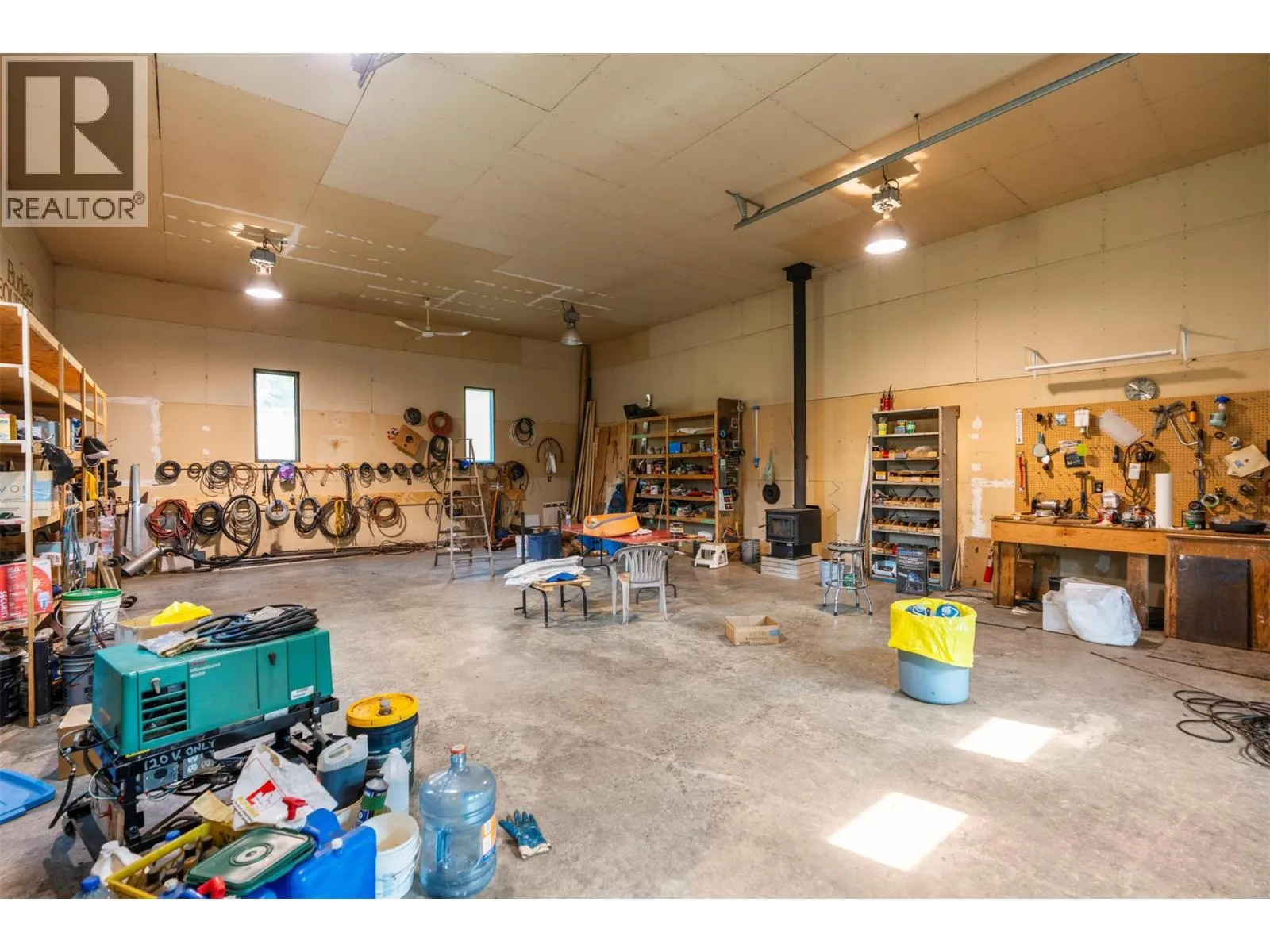 995 Shuswap River Drive