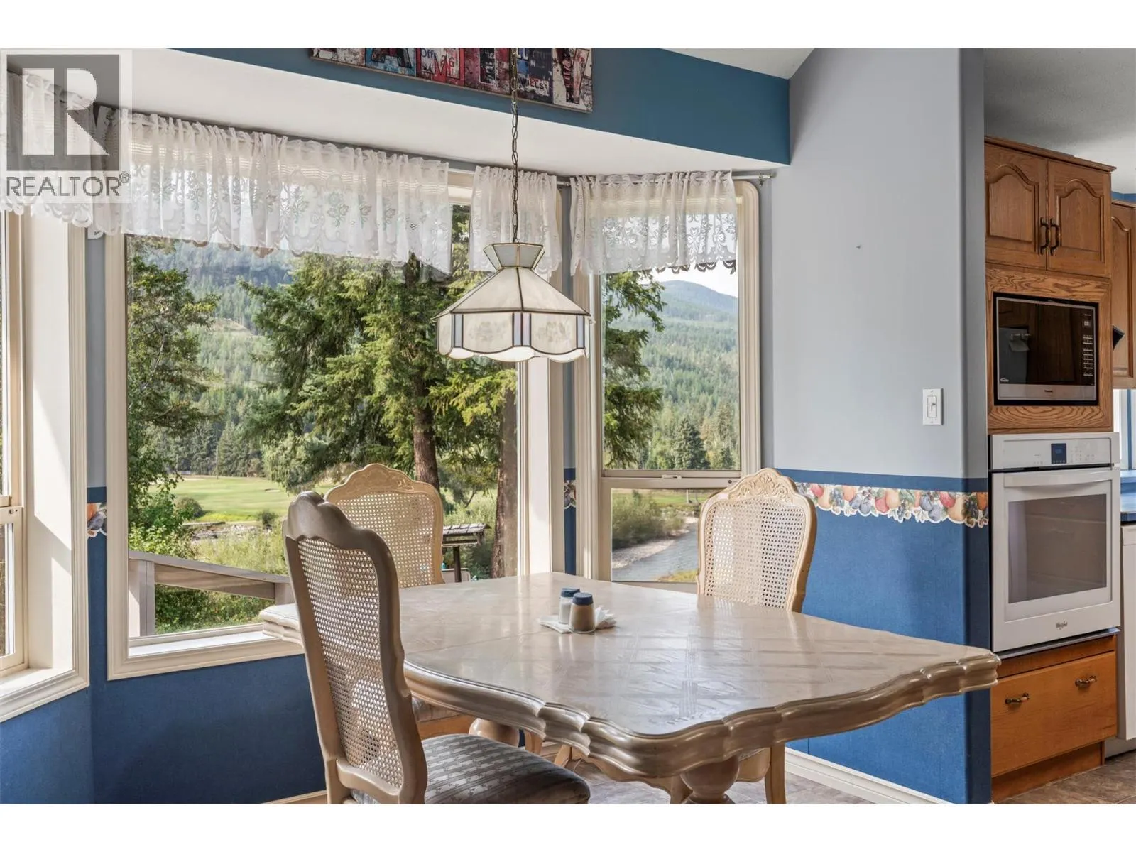995 Shuswap River Drive