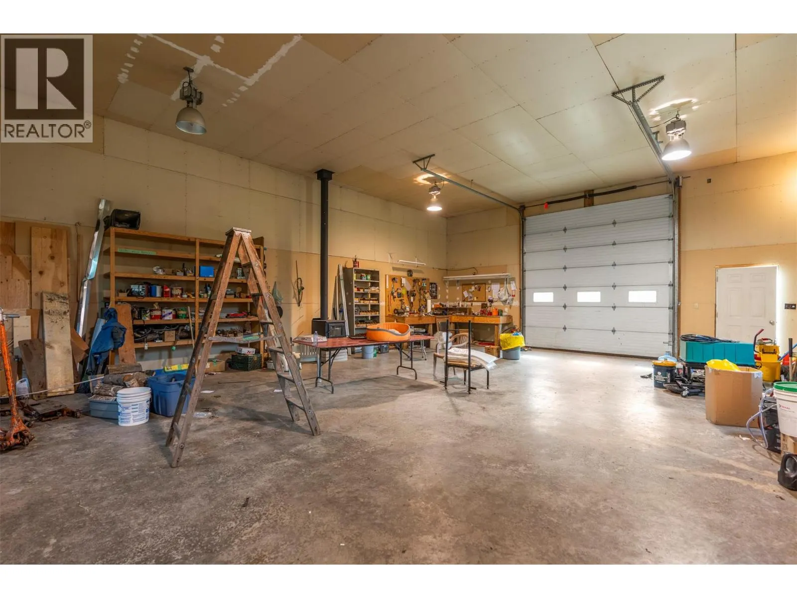 995 Shuswap River Drive