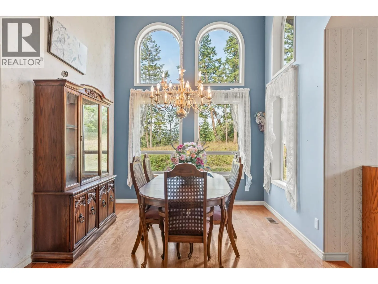 995 Shuswap River Drive