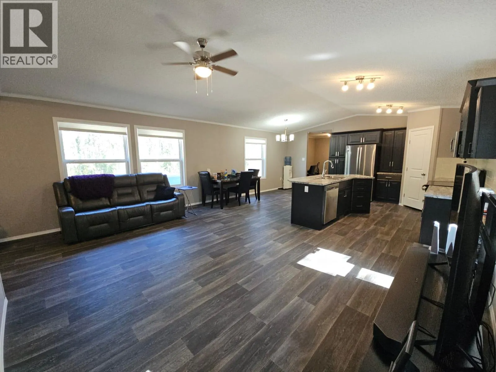 3593 WEST HAYWARD Road