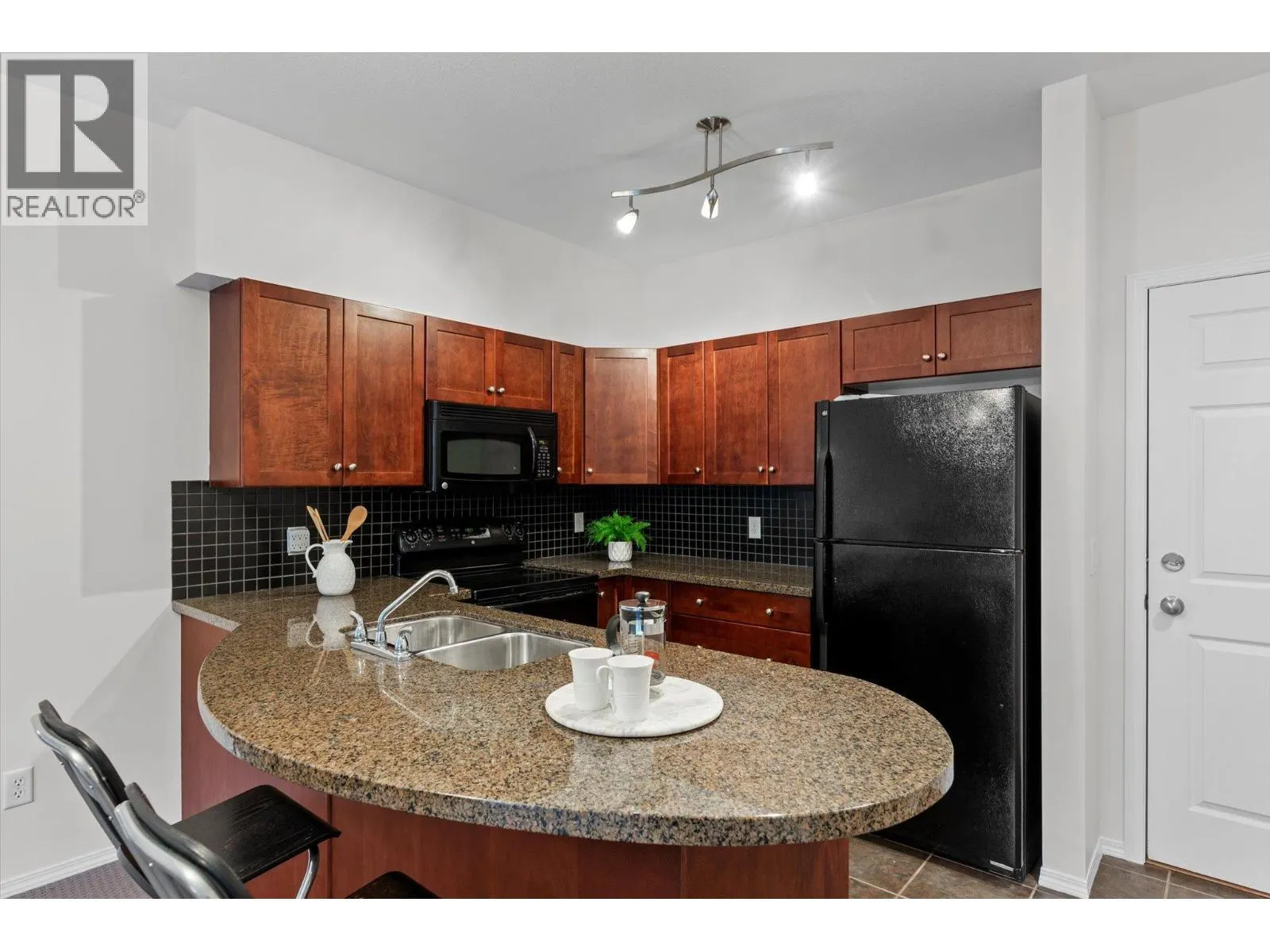 1875 Country Club Drive Unit# 1317