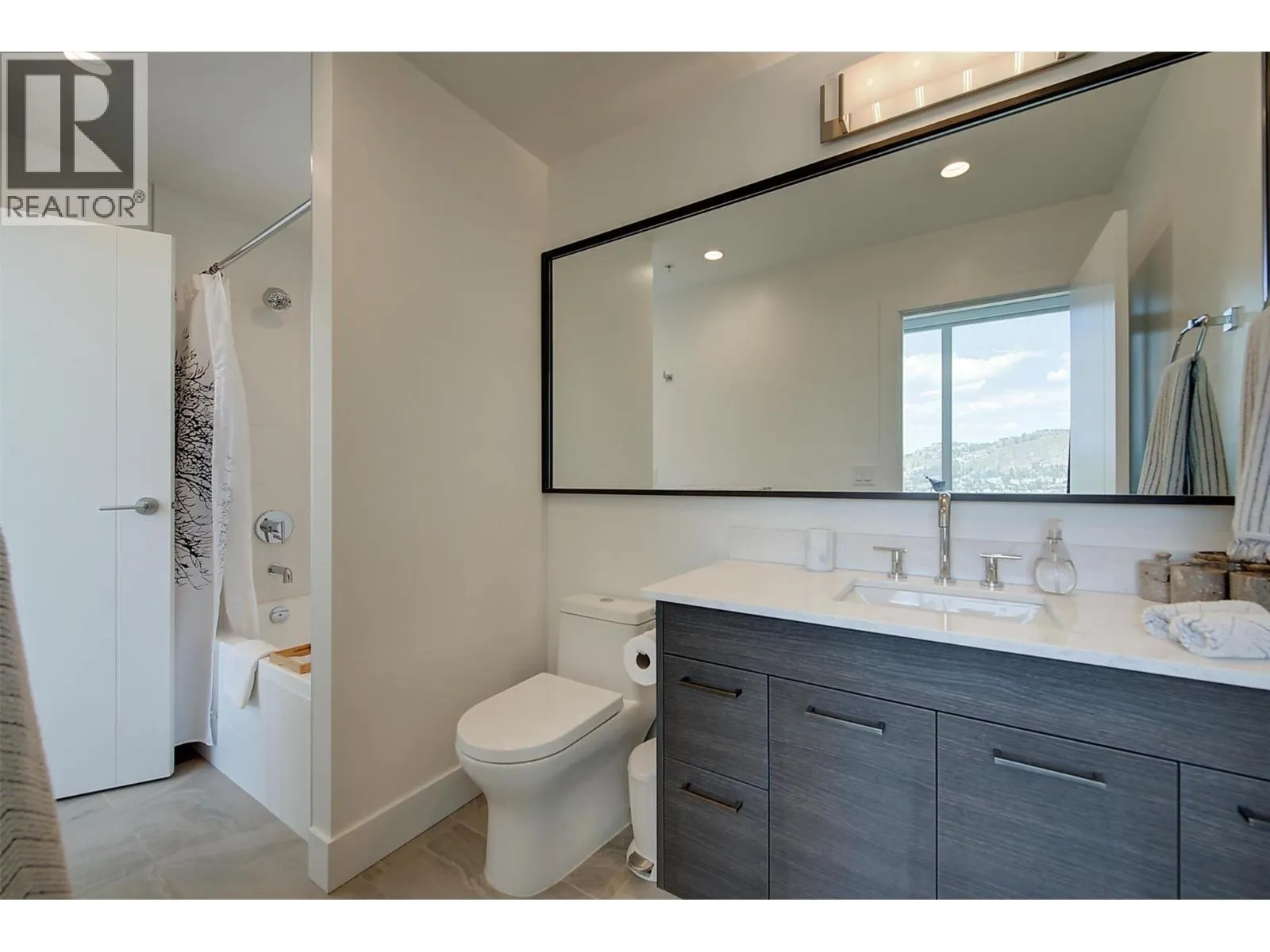 1191 Sunset Drive Unit# 2006