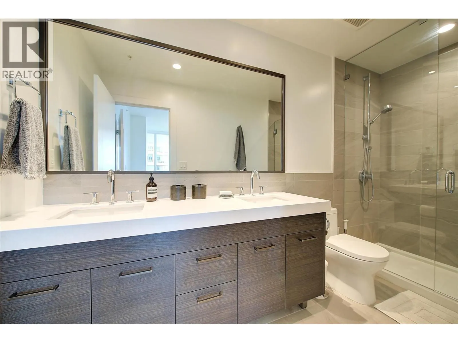 1191 Sunset Drive Unit# 2006