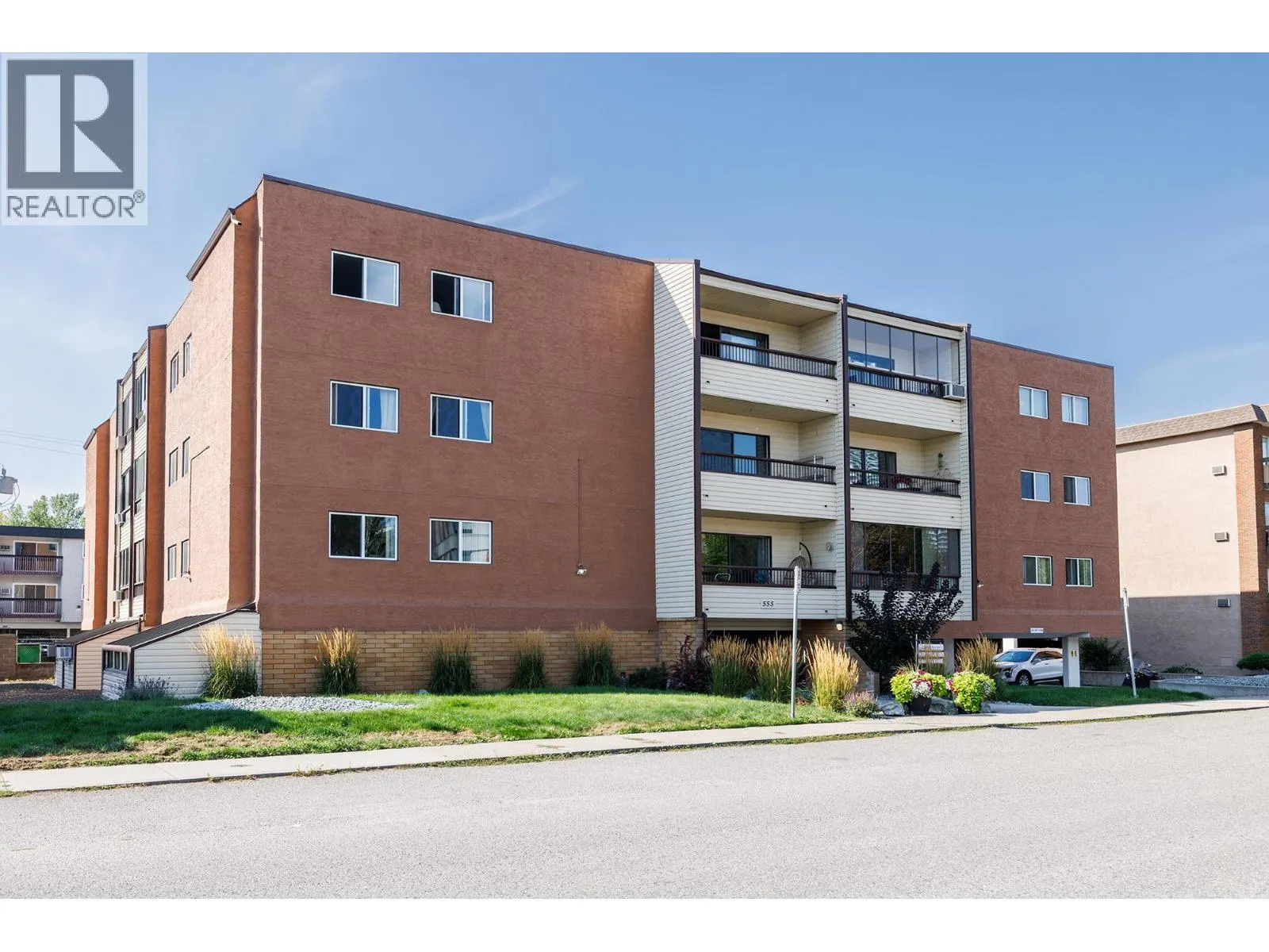 555 Rowcliffe Avenue Unit# 307