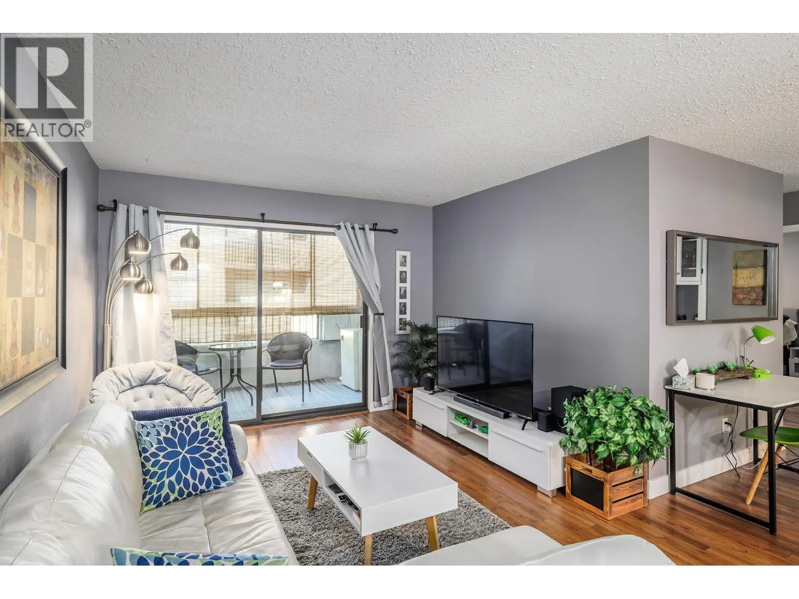 555 Rowcliffe Avenue Unit# 307