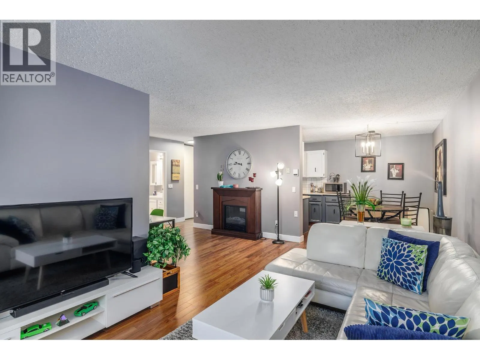 555 Rowcliffe Avenue Unit# 307