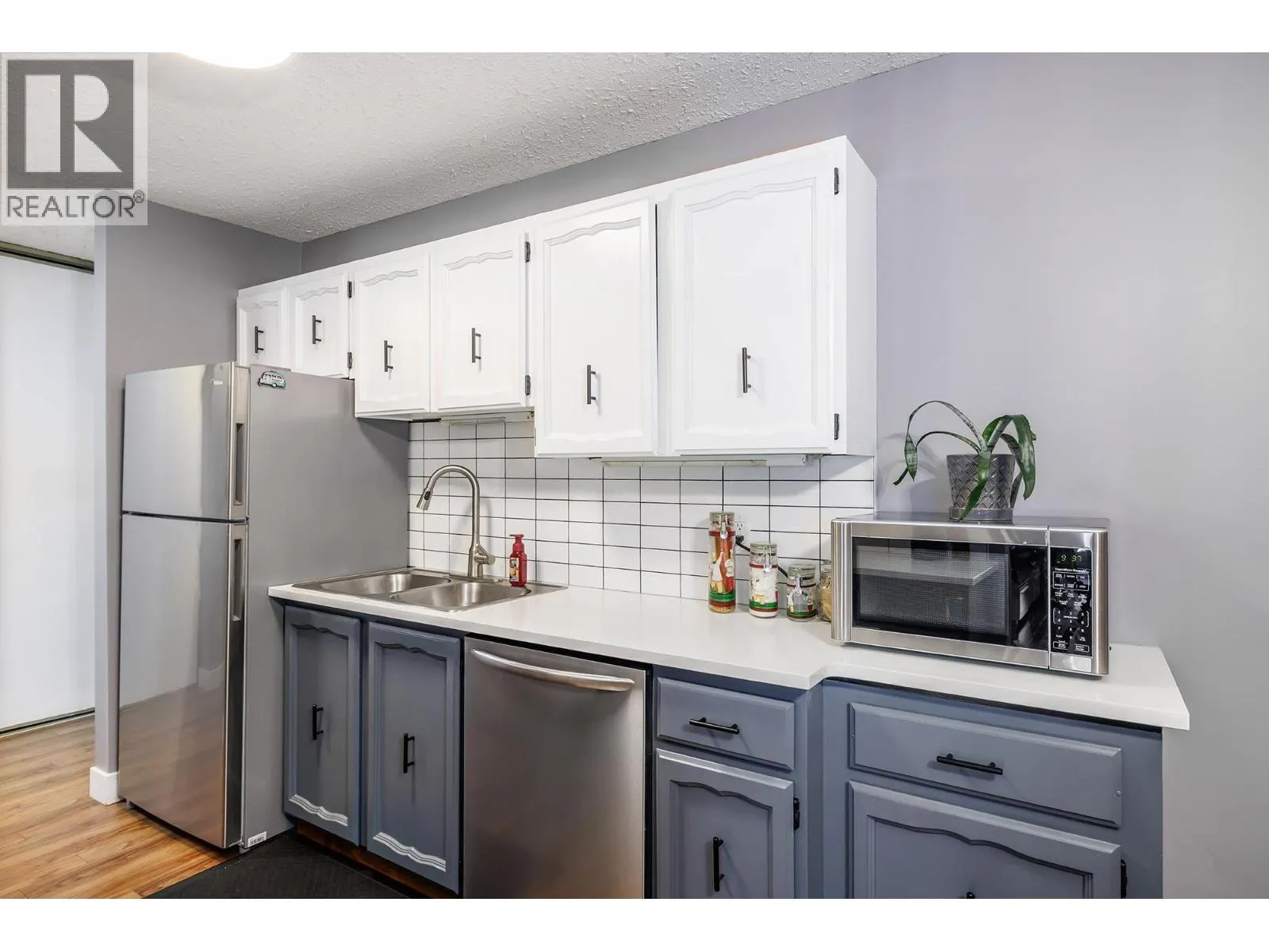 555 Rowcliffe Avenue Unit# 307