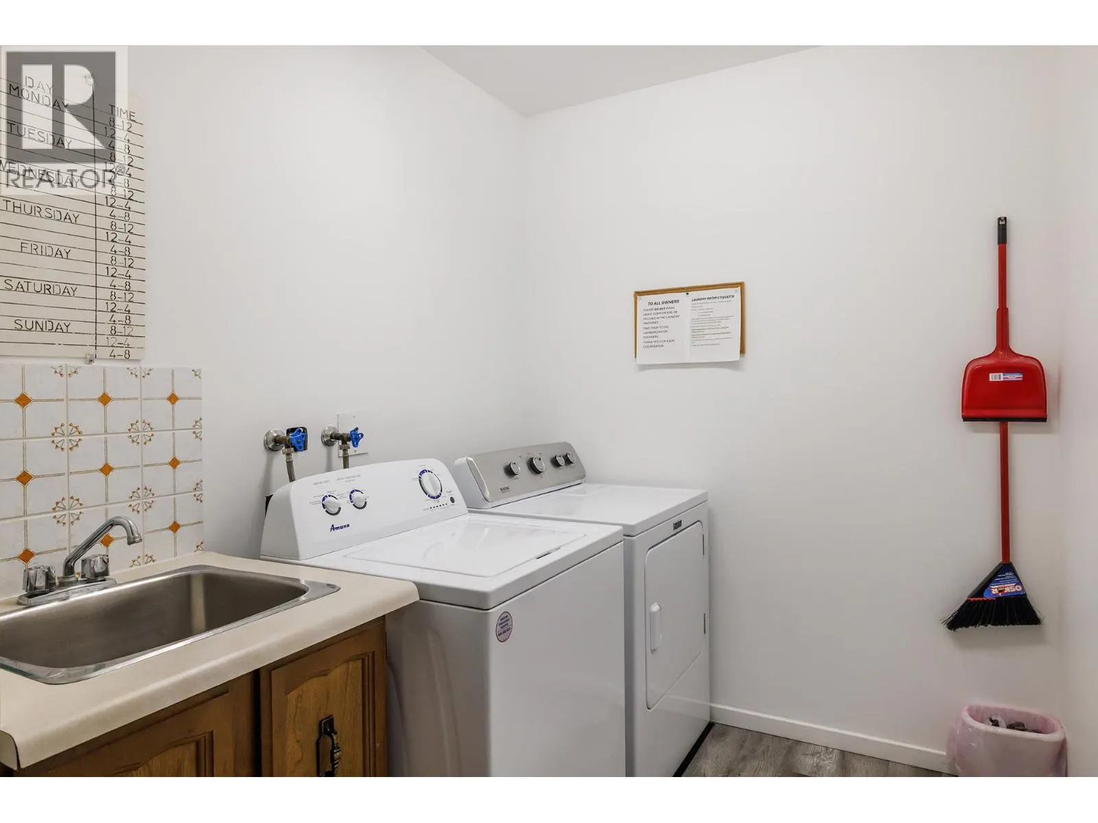 555 Rowcliffe Avenue Unit# 307