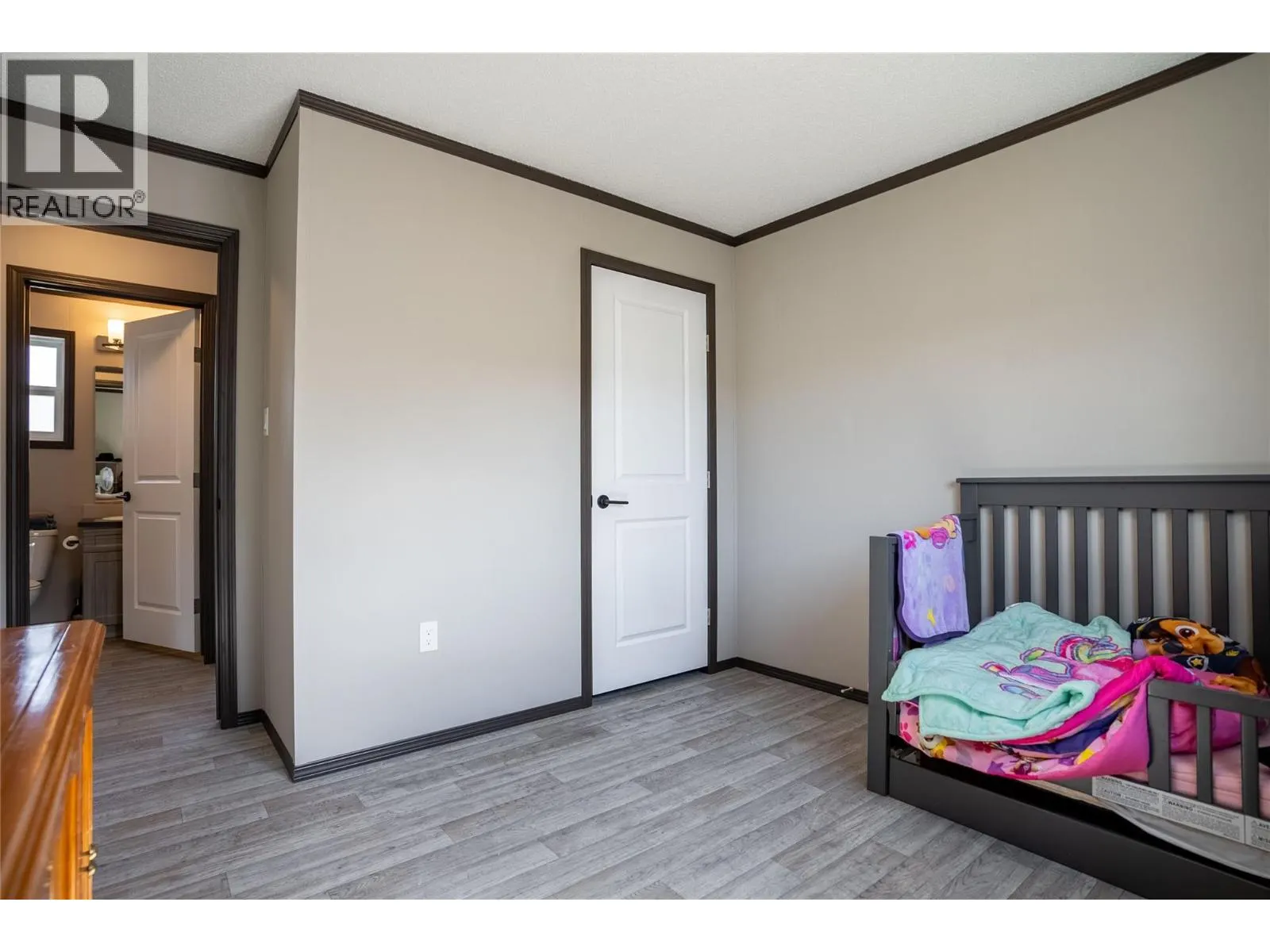 100 INDUSTRIAL  1 Road Unit# H10