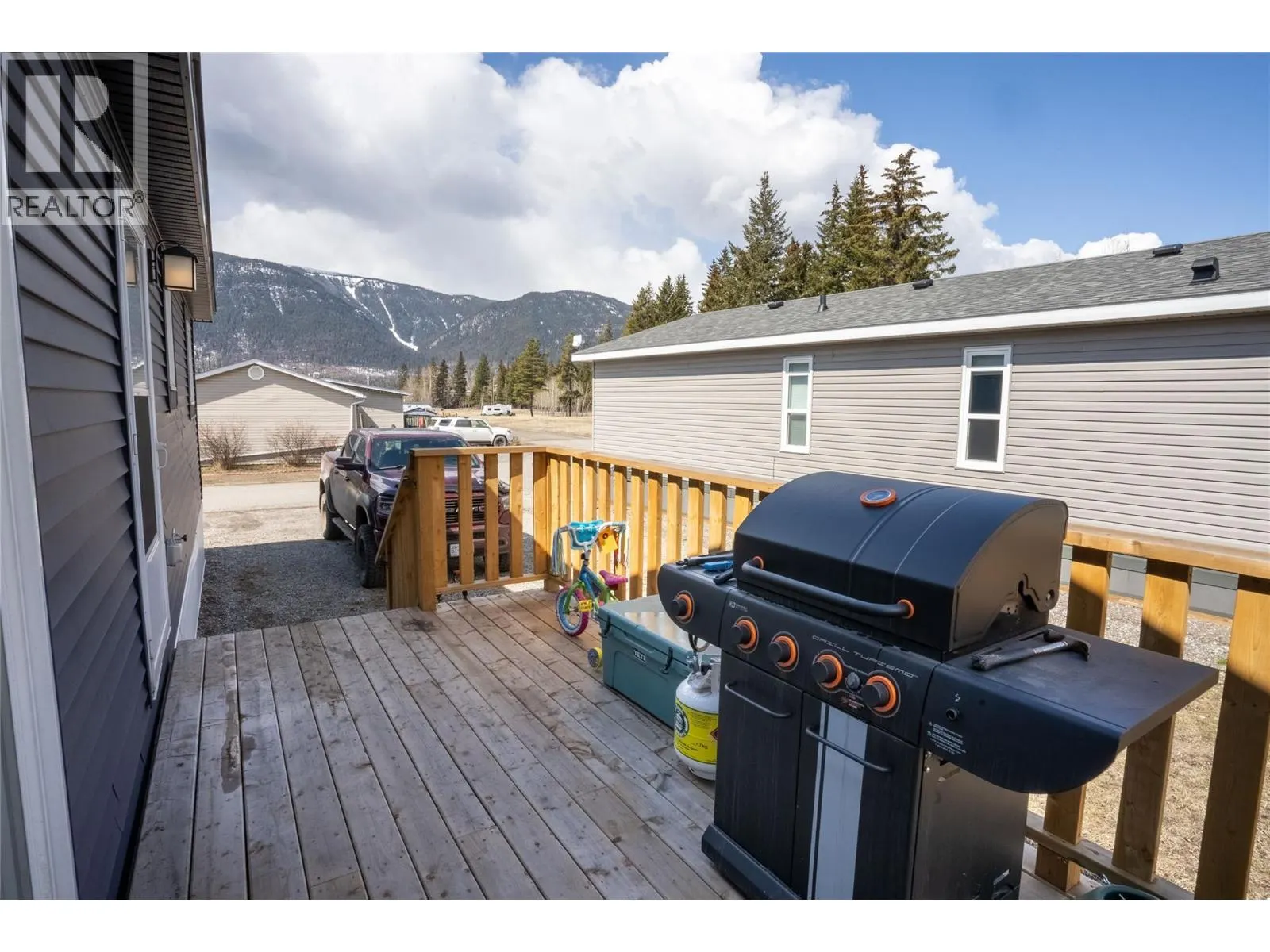 100 INDUSTRIAL  1 Road Unit# H10
