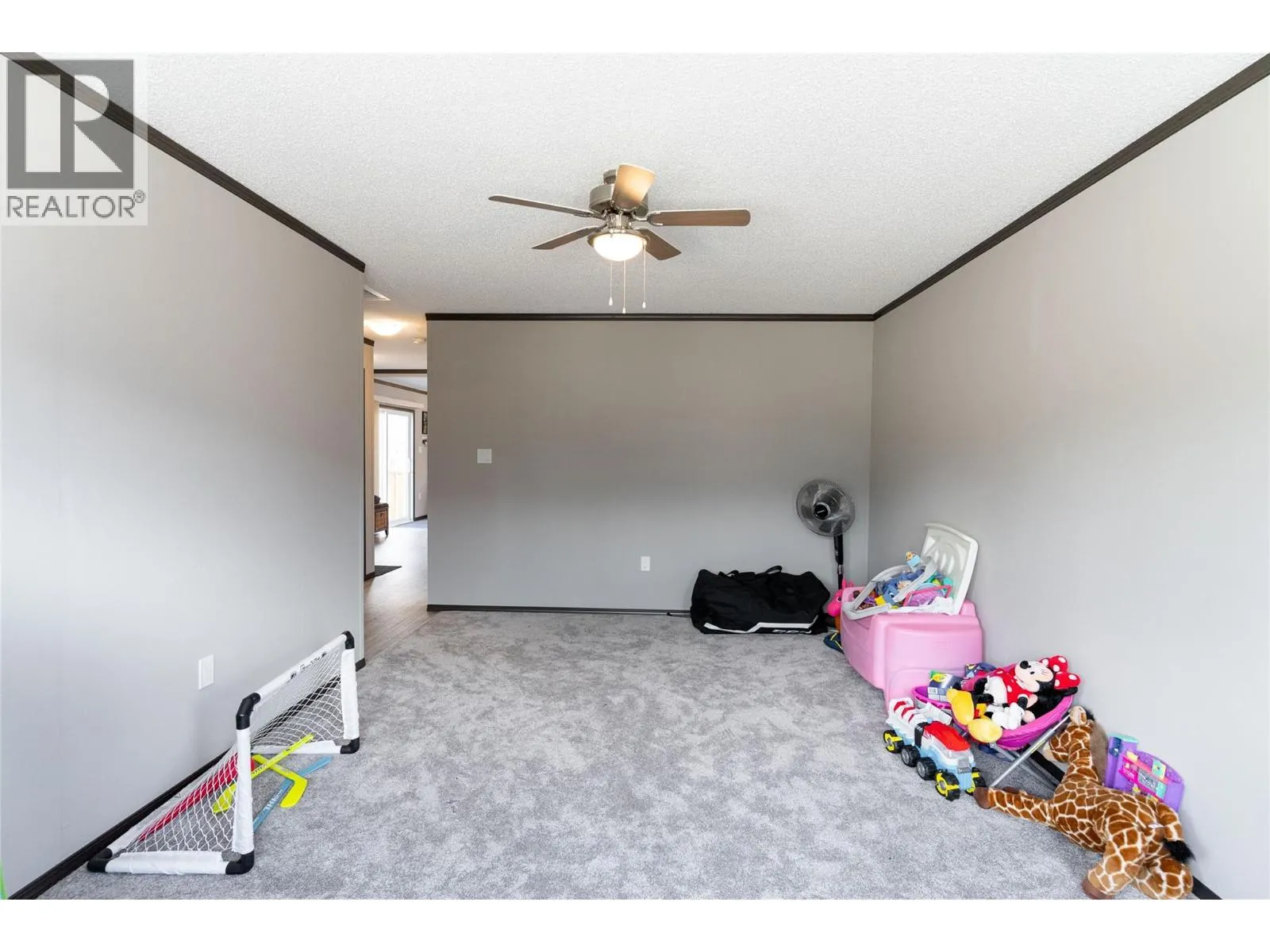 100 INDUSTRIAL  1 Road Unit# H10