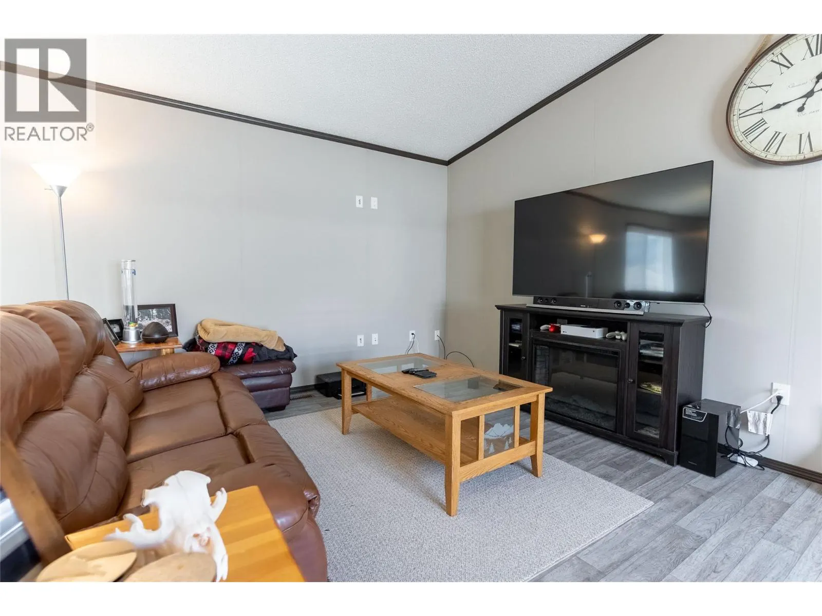 100 INDUSTRIAL  1 Road Unit# H10