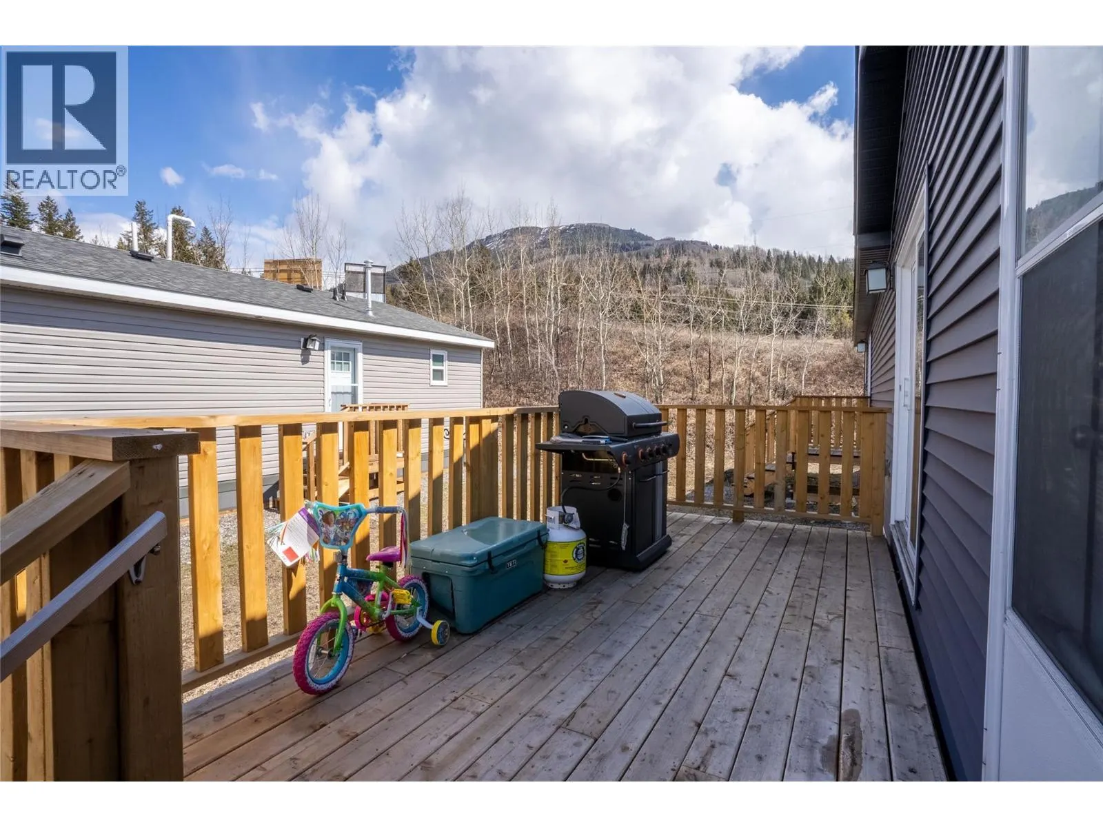 100 INDUSTRIAL  1 Road Unit# H10