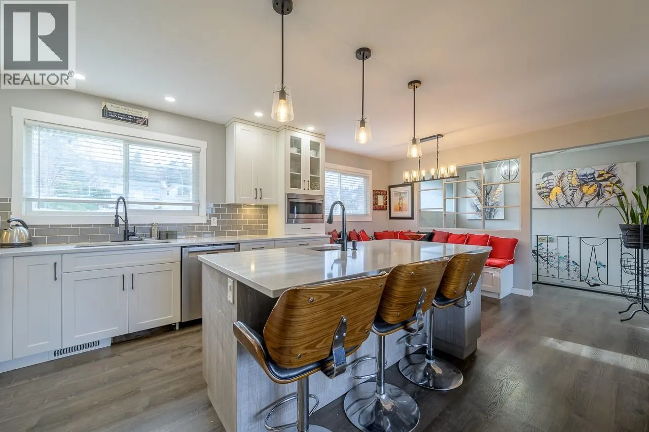 492 GRANDVIEW Terrace