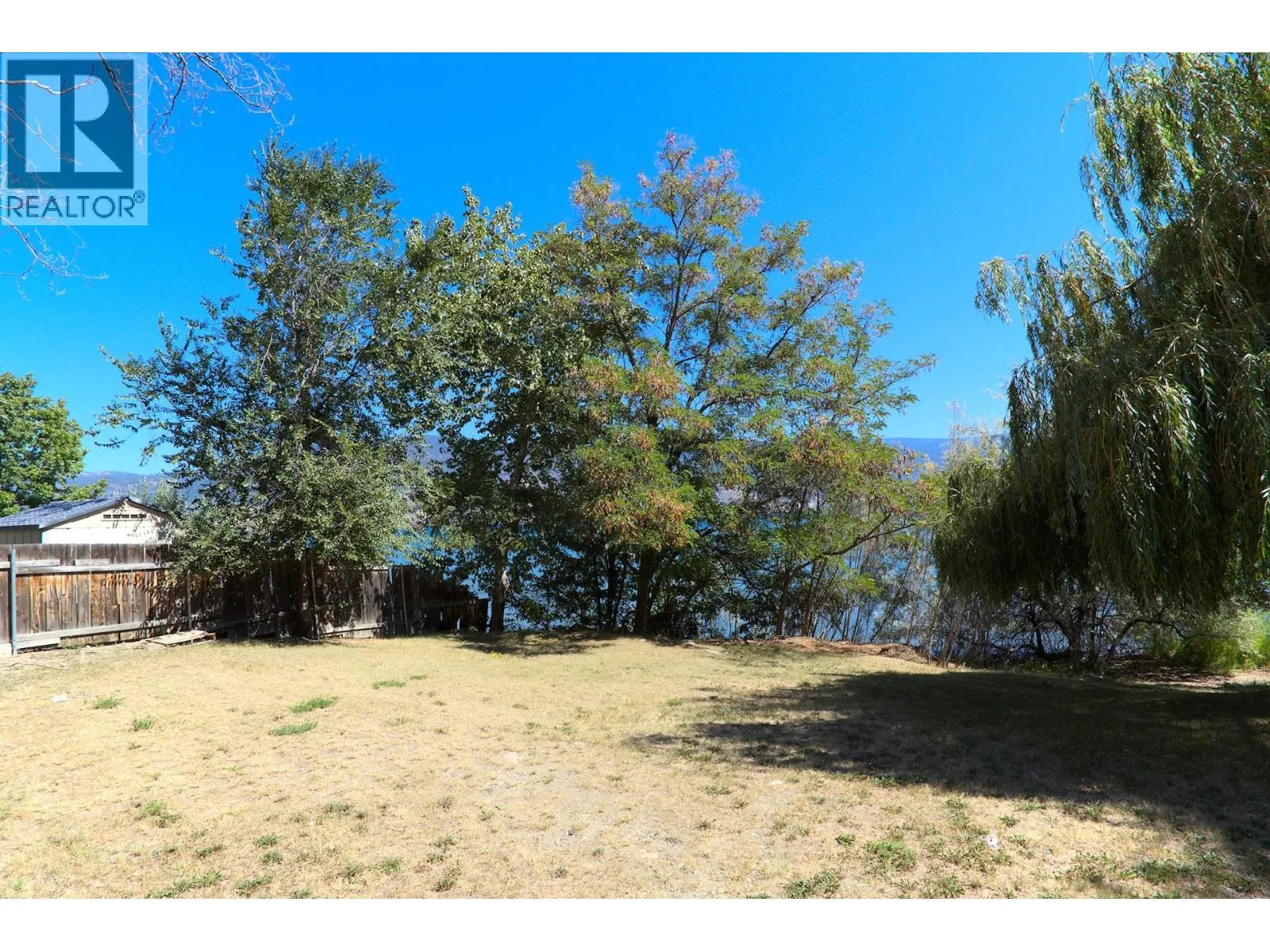 17001 Lakeshore Drive N