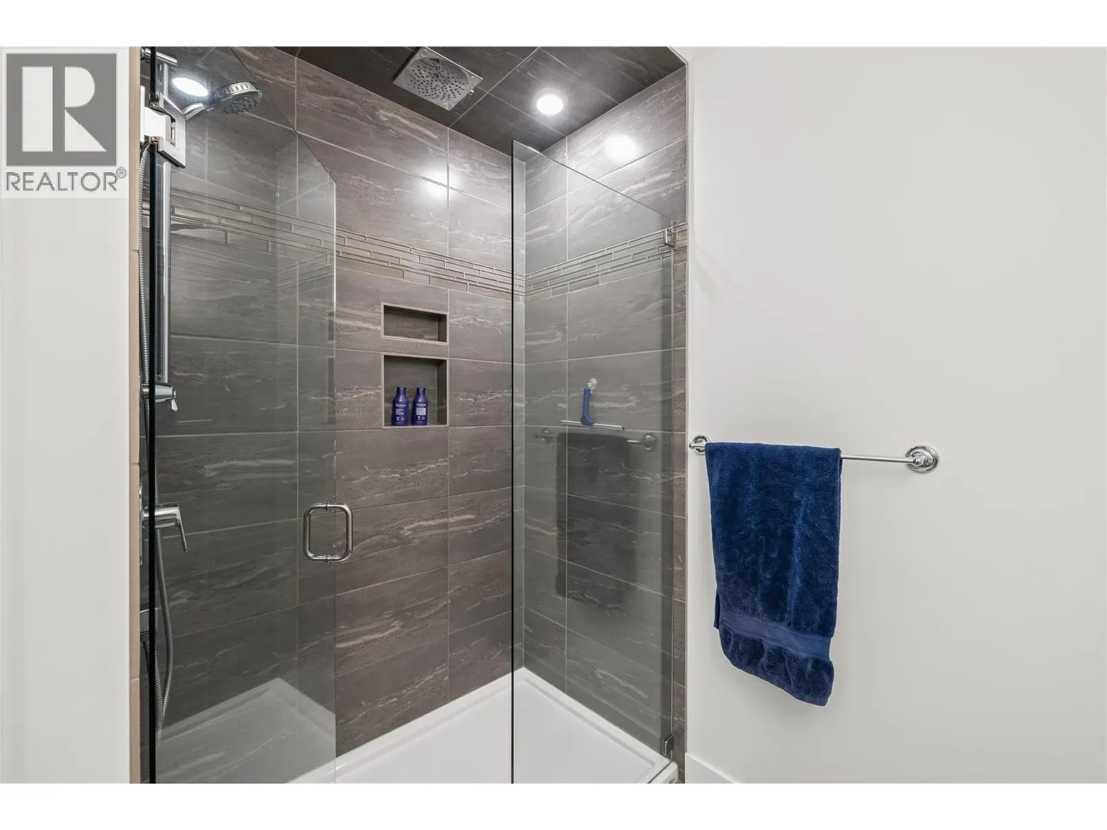 1870 Rosealee Lane Unit# 42