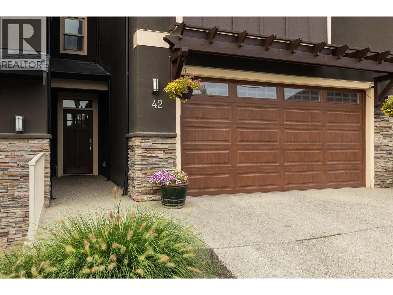1870 Rosealee Lane Unit# 42