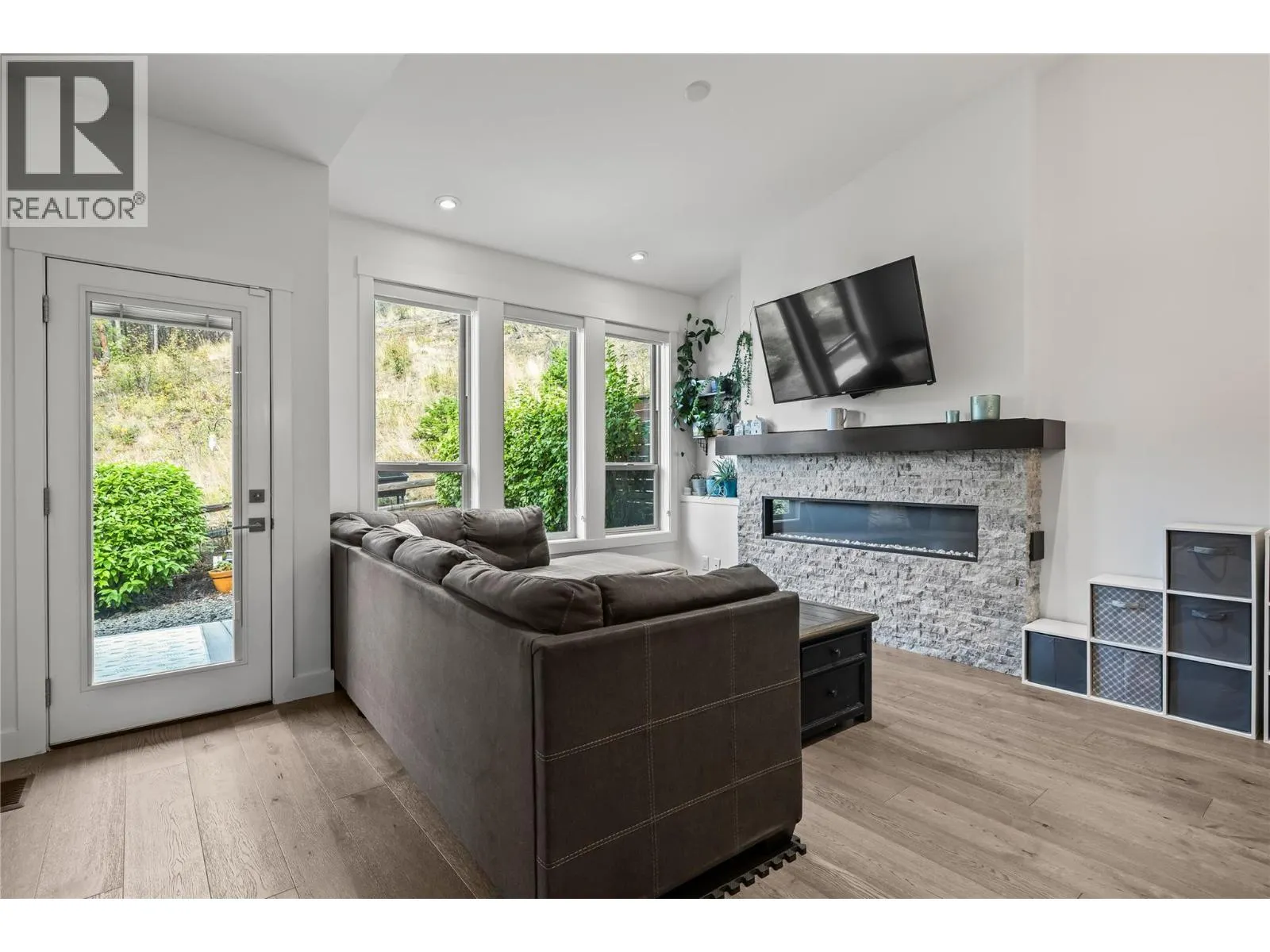 1870 Rosealee Lane Unit# 42