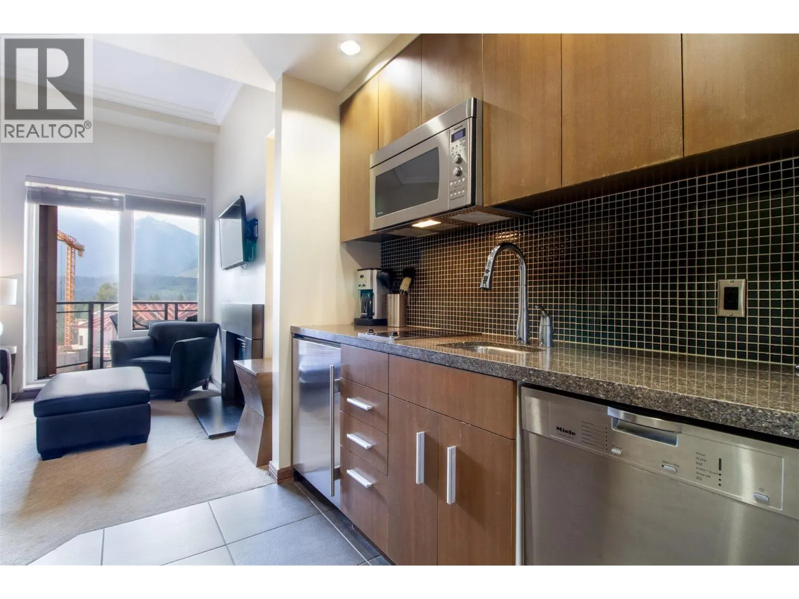 2950 Camozzi Road Unit# 1504