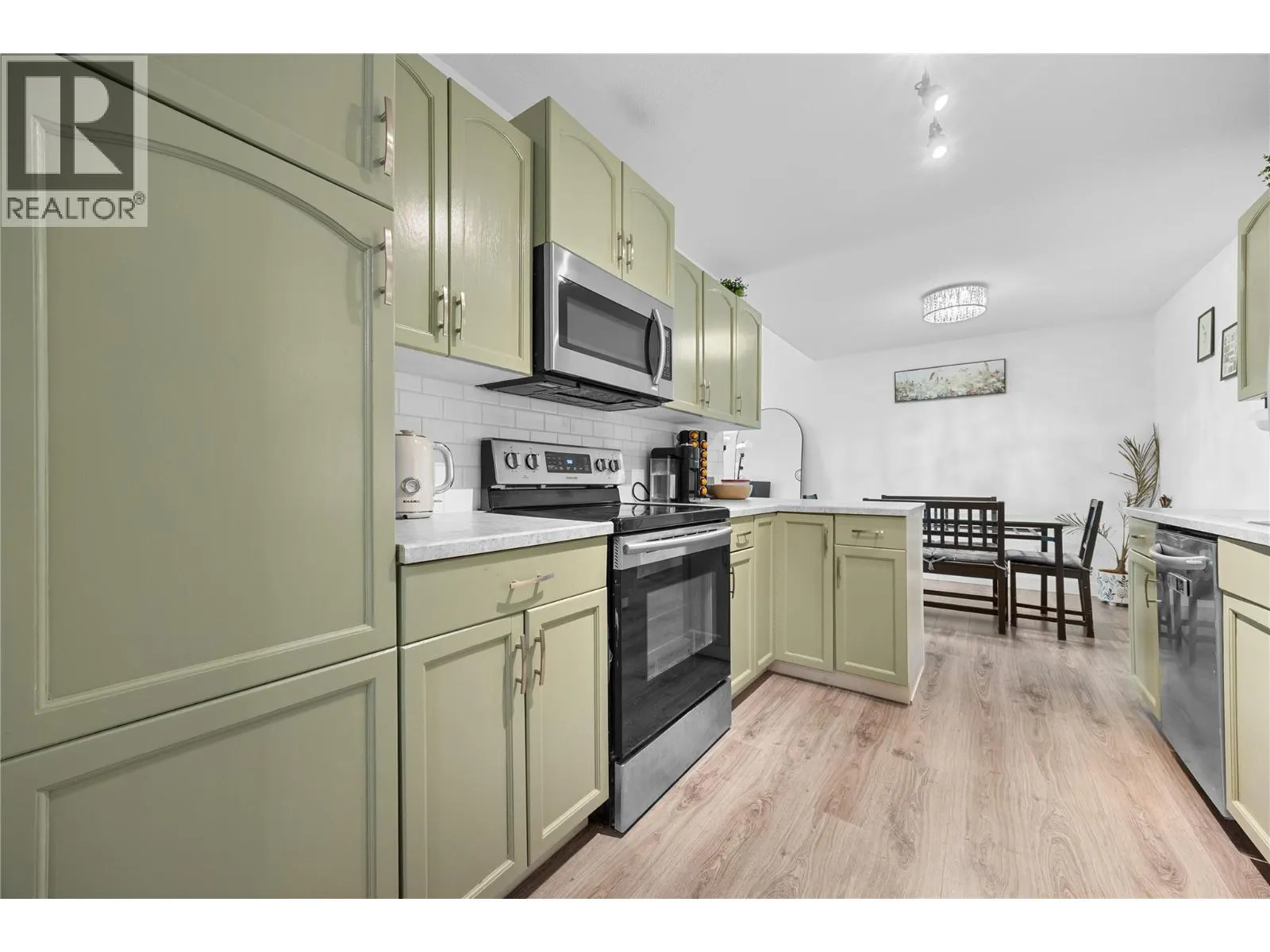 3160 Casorso Road Unit# 412