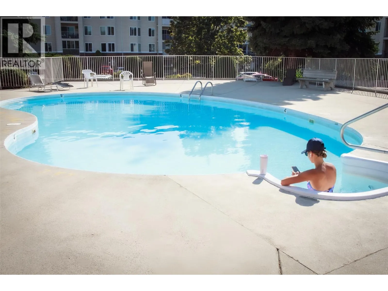 3160 Casorso Road Unit# 412