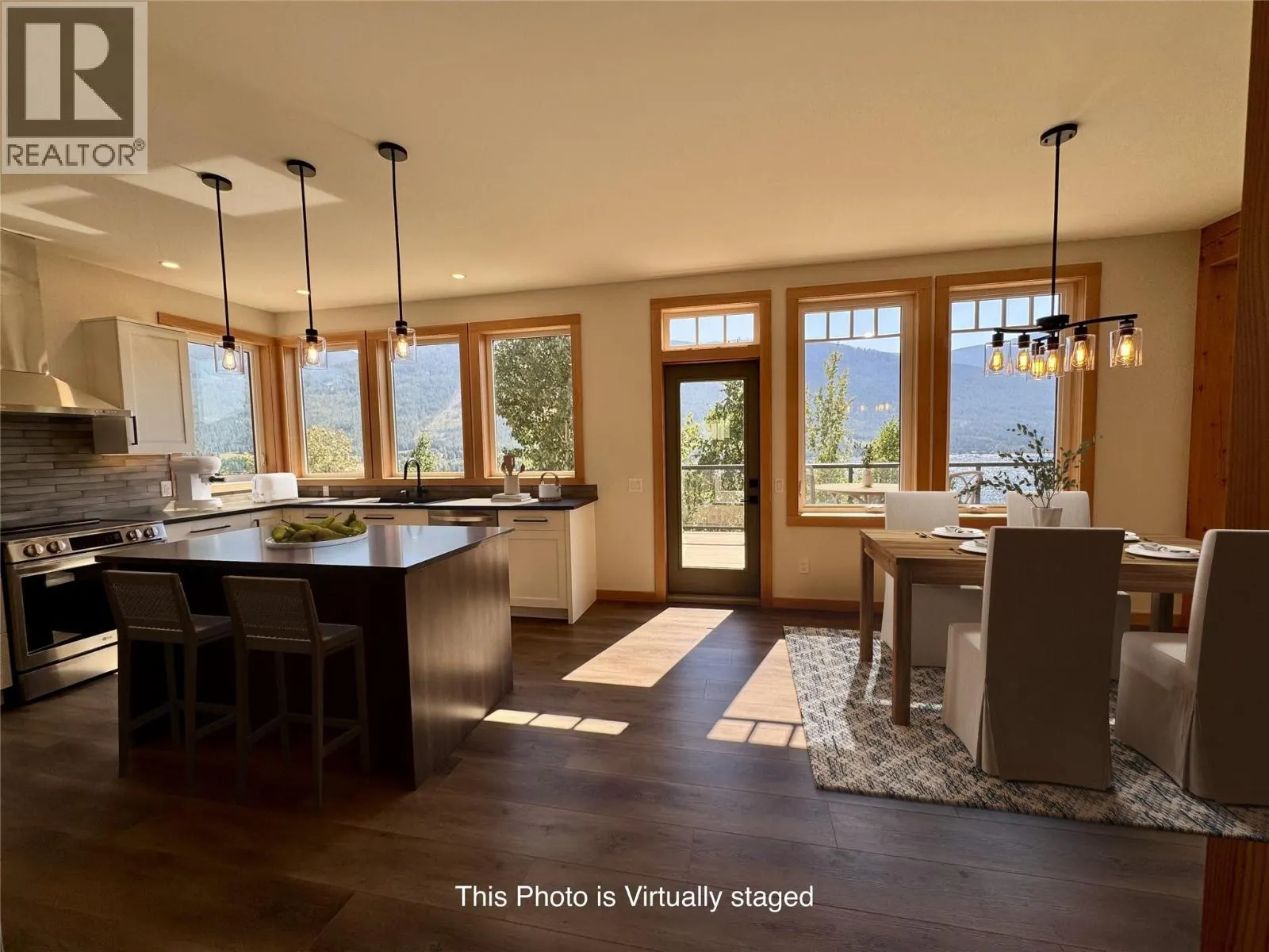 145 Lakeview Drive