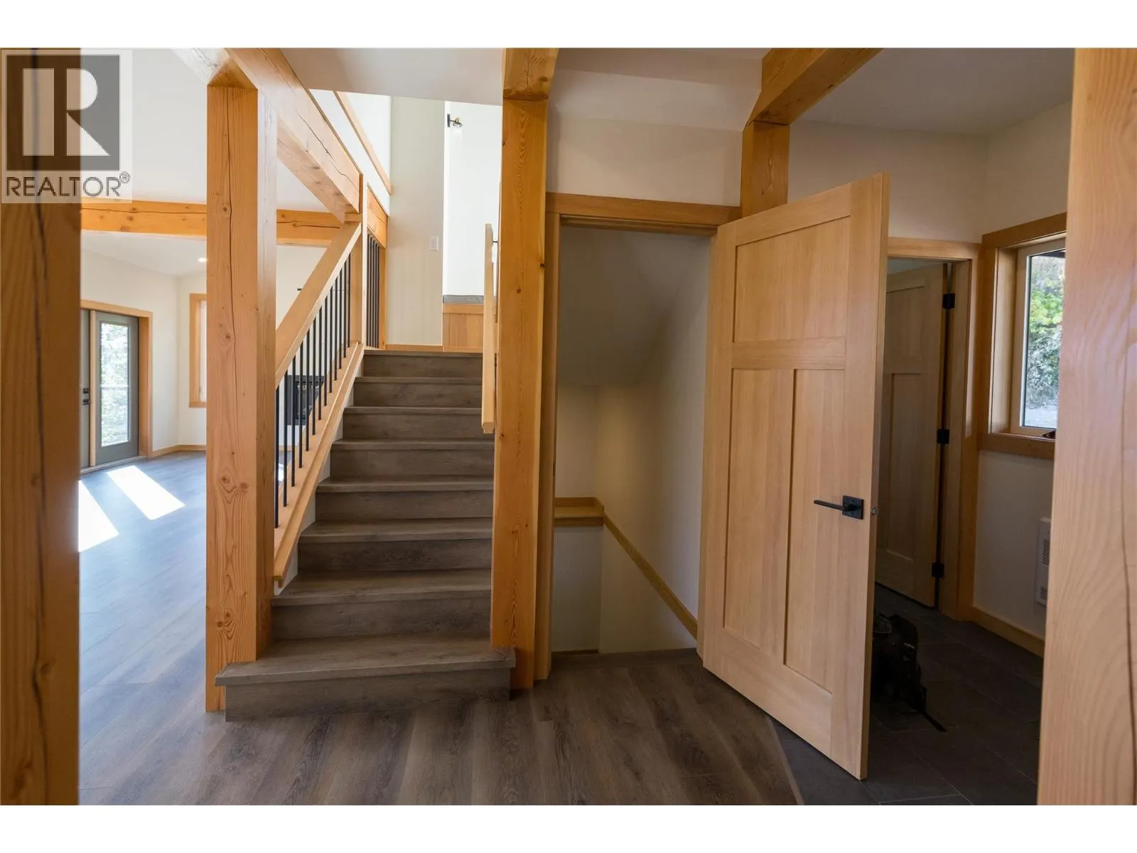 145 Lakeview Drive