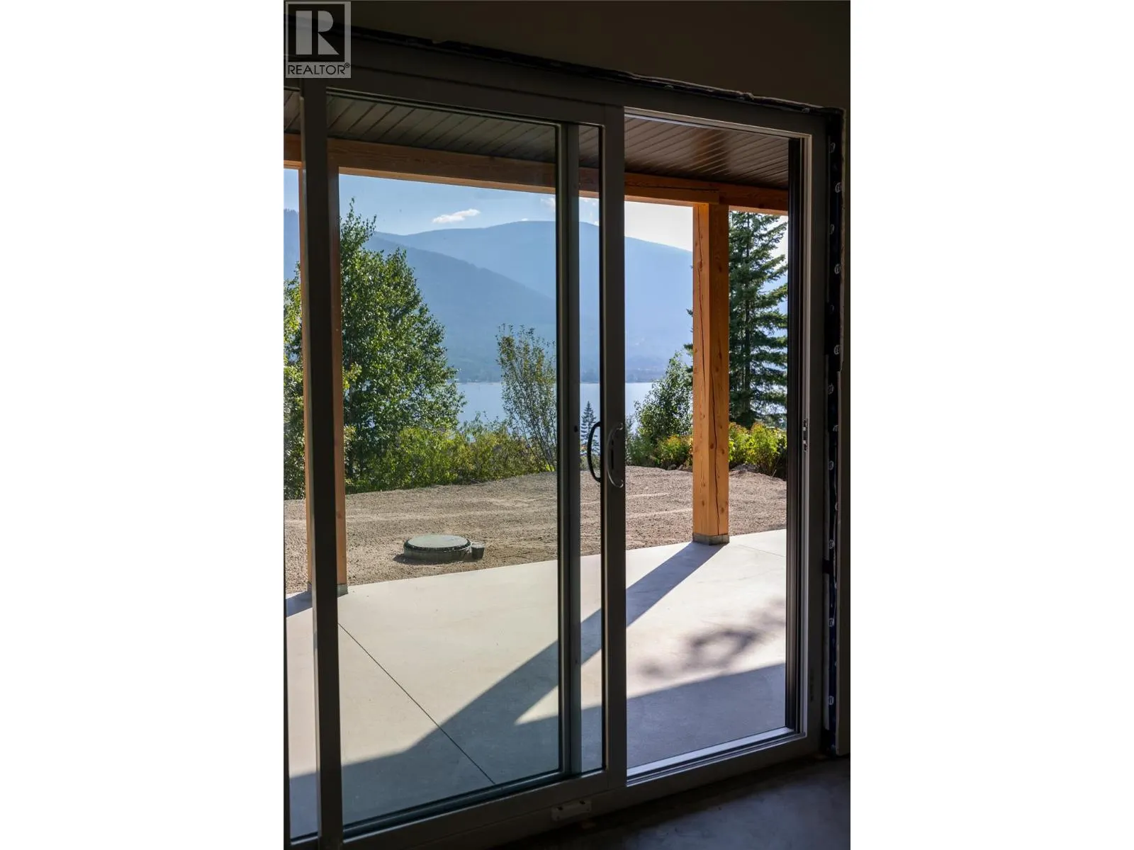145 Lakeview Drive